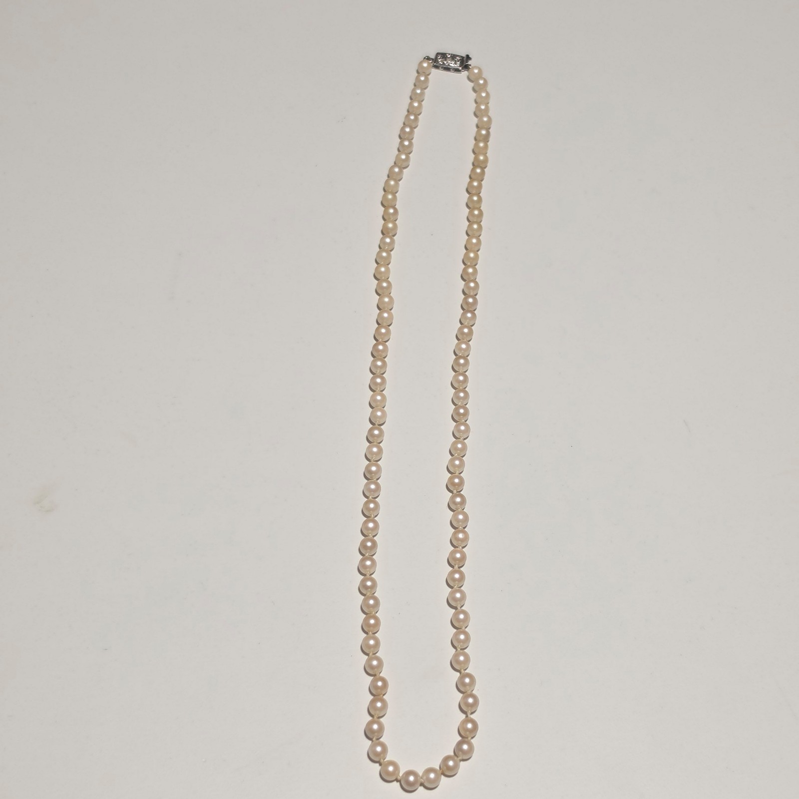 Vintage faux Pearl Necklace with Silver Clasp
