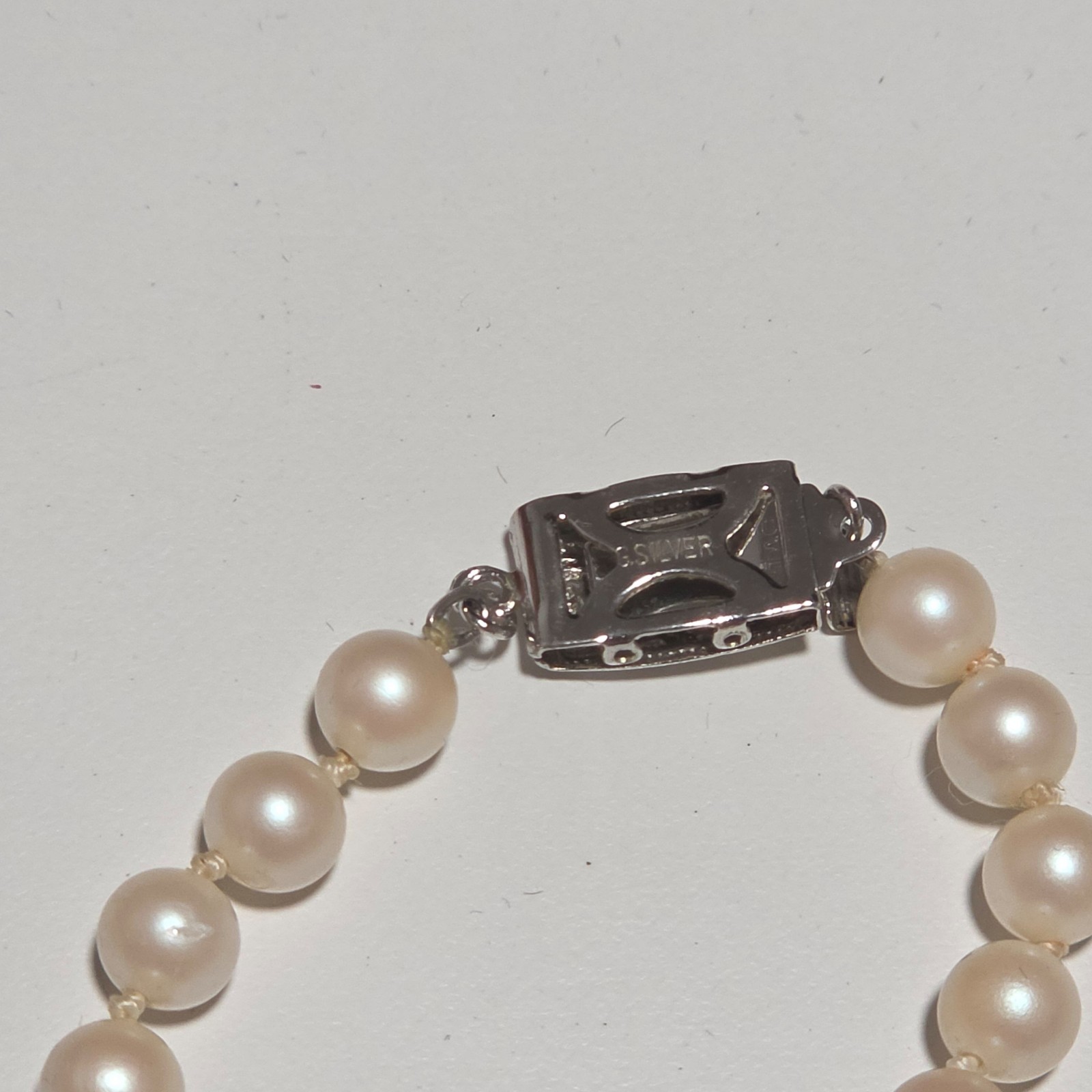 Vintage faux Pearl Necklace with Silver Clasp image 4