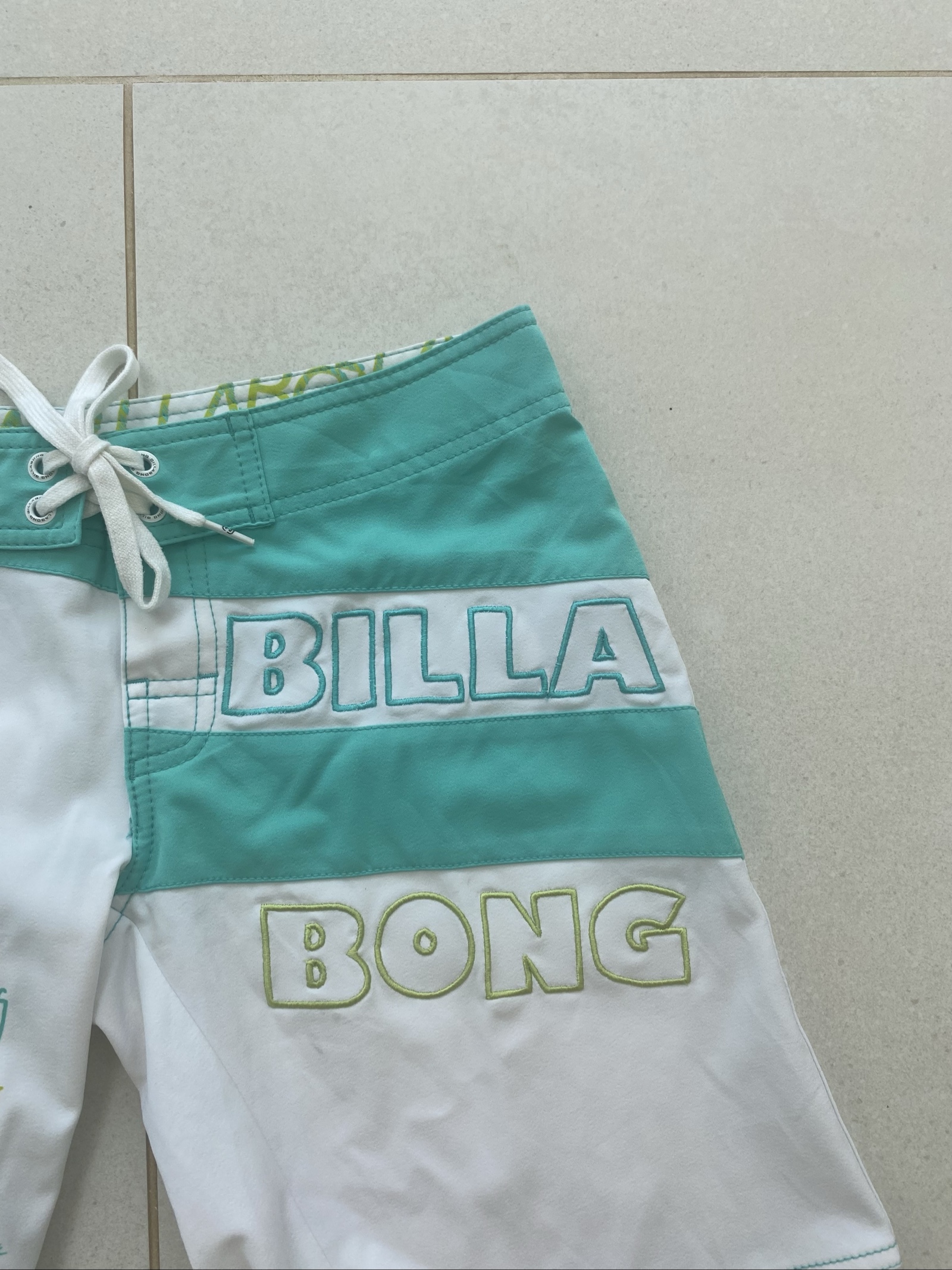Billabong White & Teal Board Shorts Medium size 0 (J1) image 5
