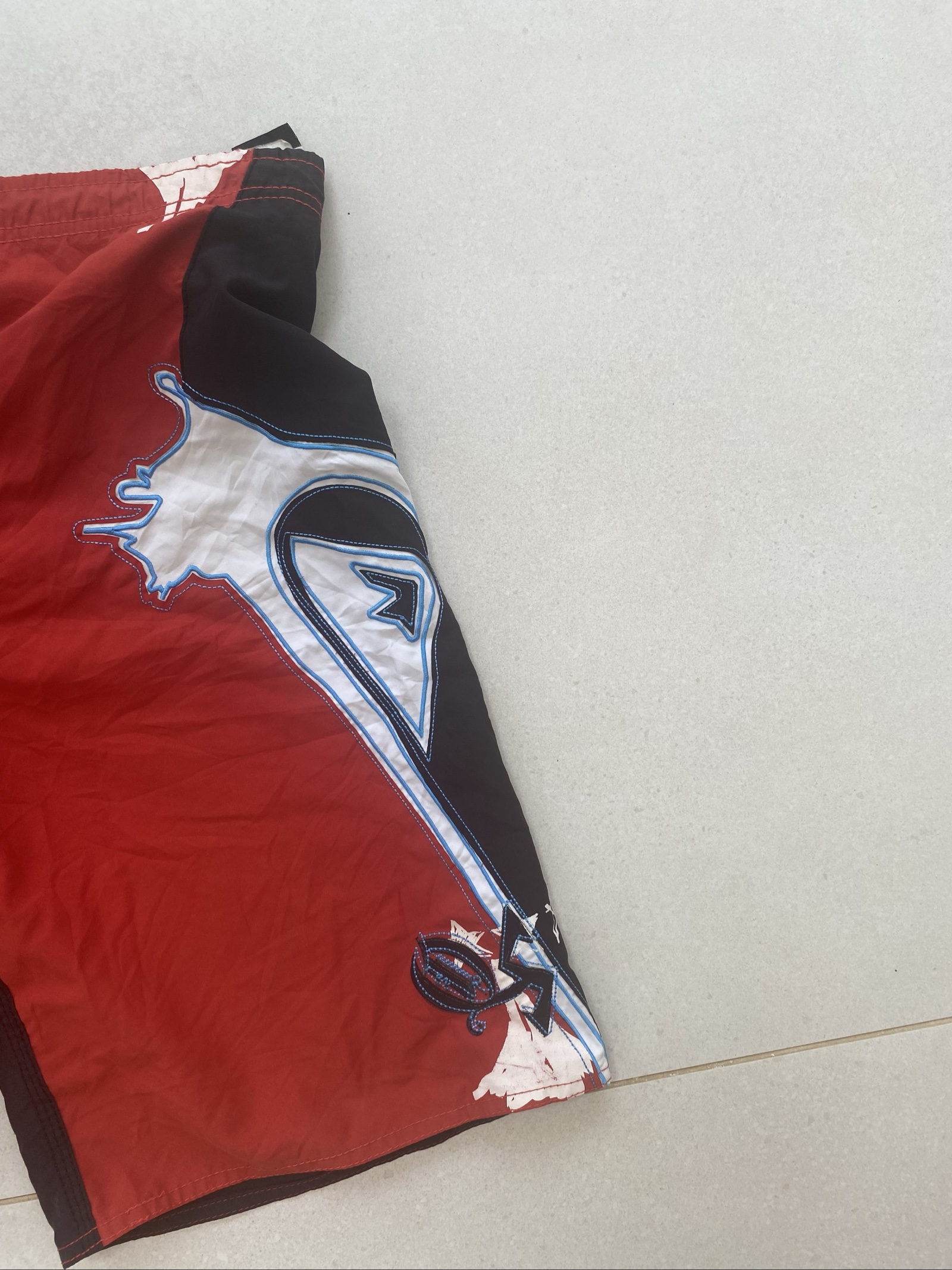 Quiksilver Red & Black Graphic Board Shorts Large image 3