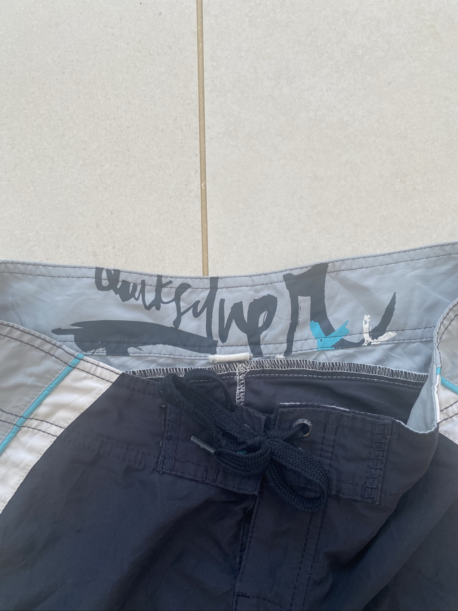 Quiksilver Black, Blue & Grey Board Shorts 32 Waist (J1) image 5