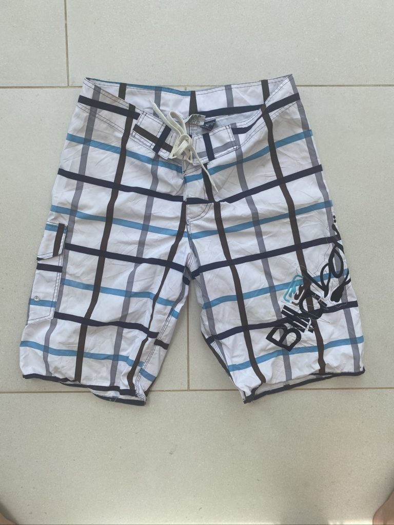Billabong White Blue & Grey Checked Board Shorts 34Waist (J1)
