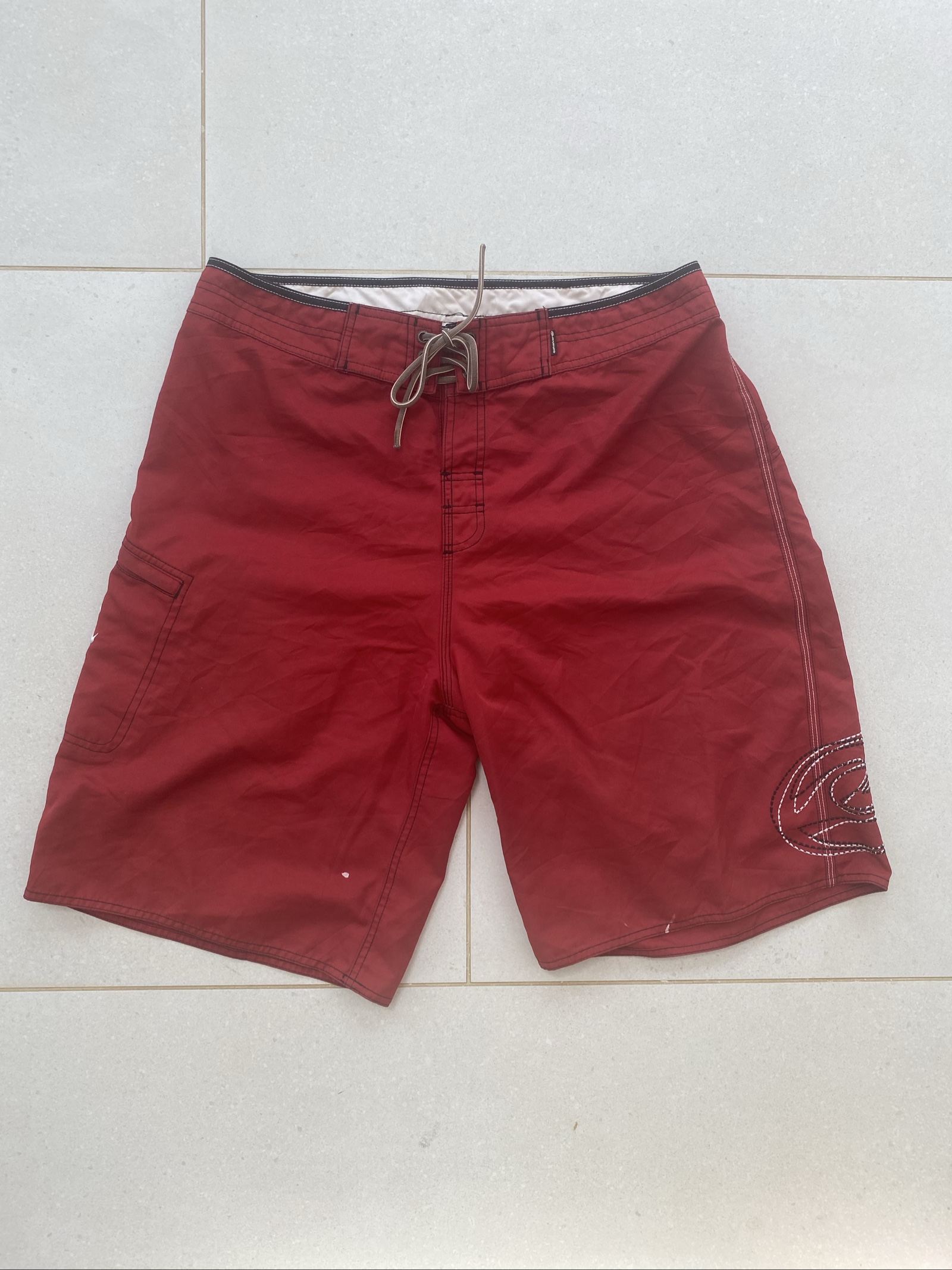 Quiksilver Red Board Shorts 34W Embroidered Pocket (J1)