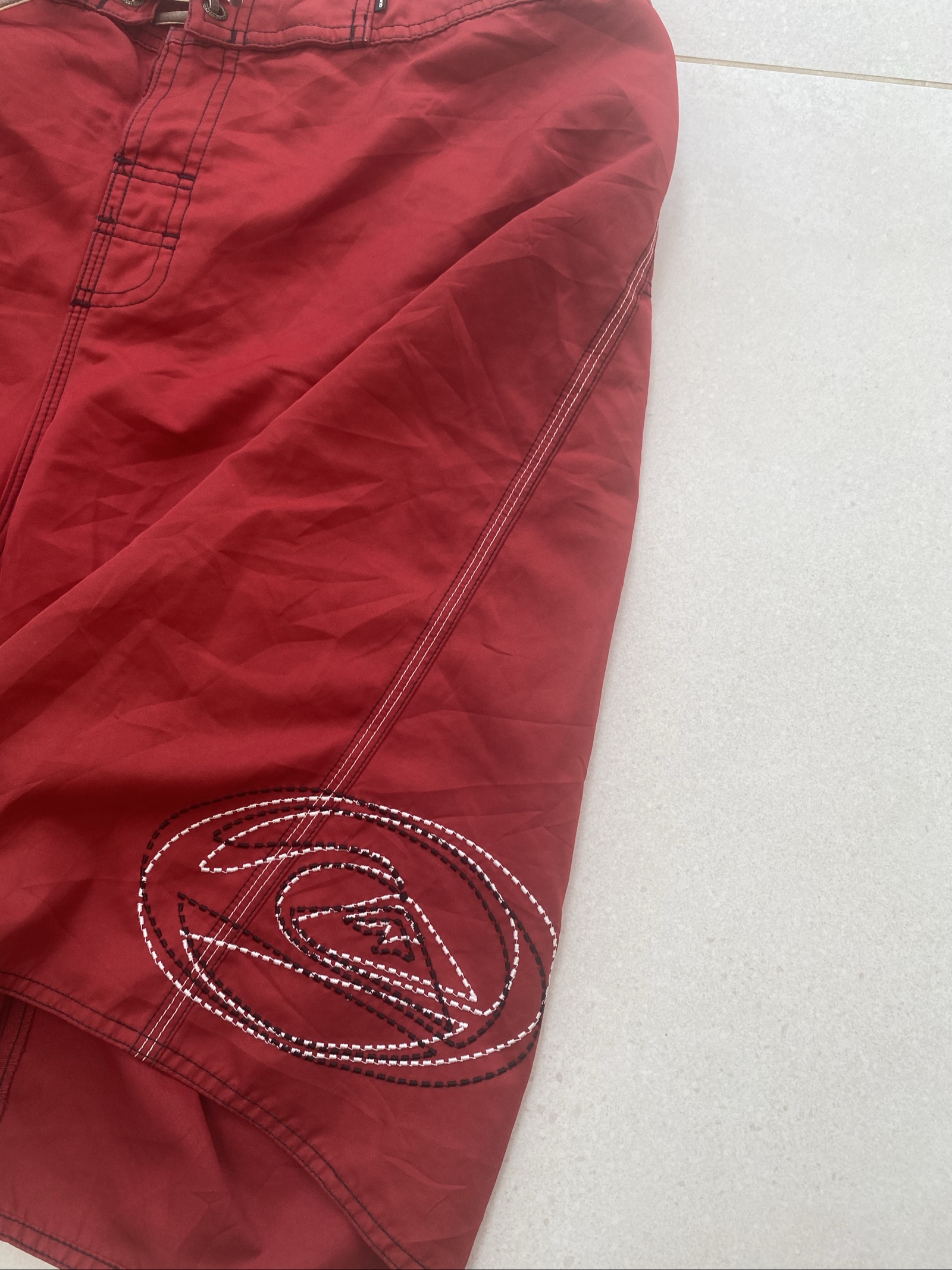 Quiksilver Red Board Shorts 34W Embroidered Pocket (J1) image 5