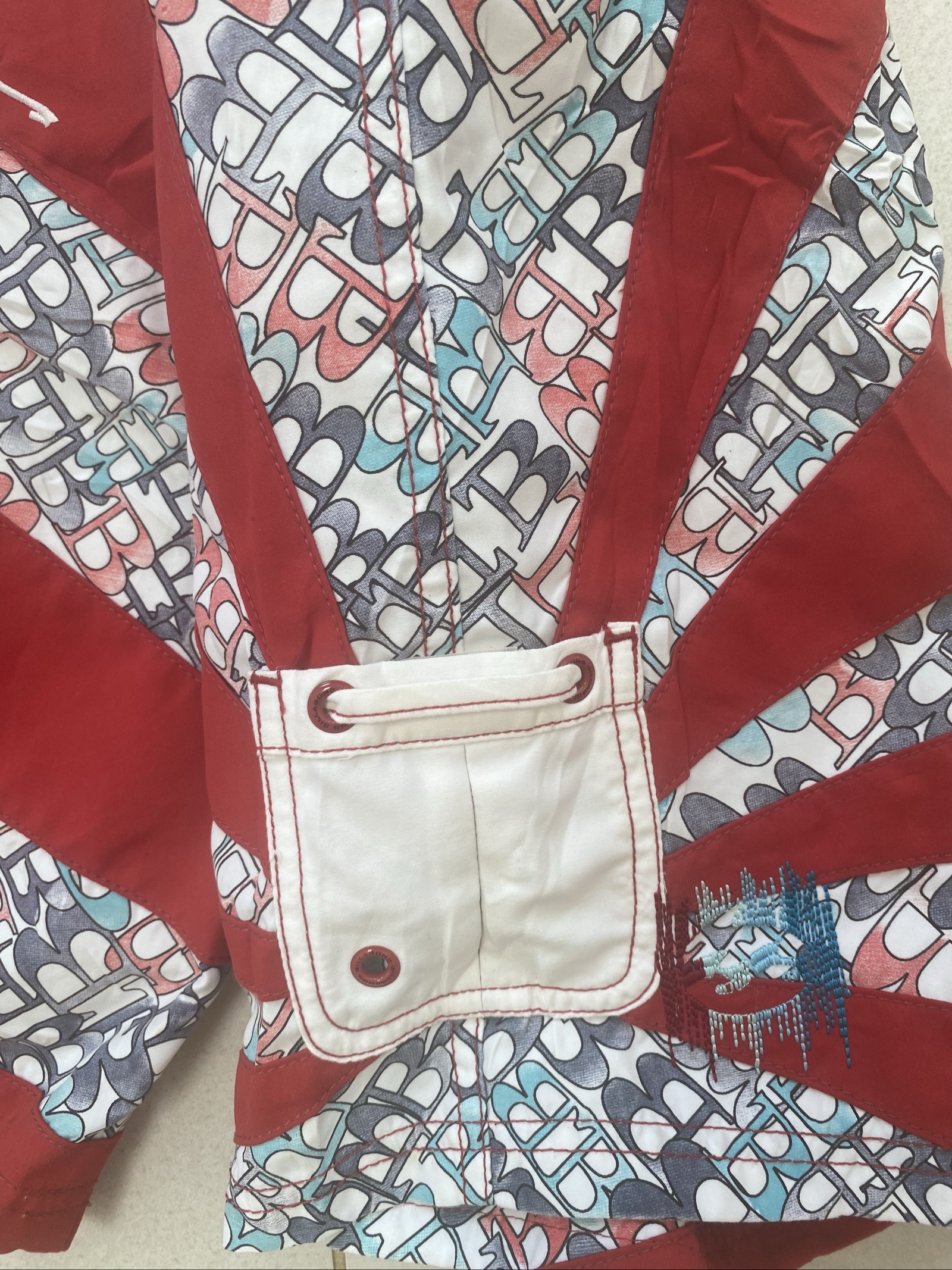 Billabong Red & Multi Board Shorts Size 9 Surf Swimwear image 4