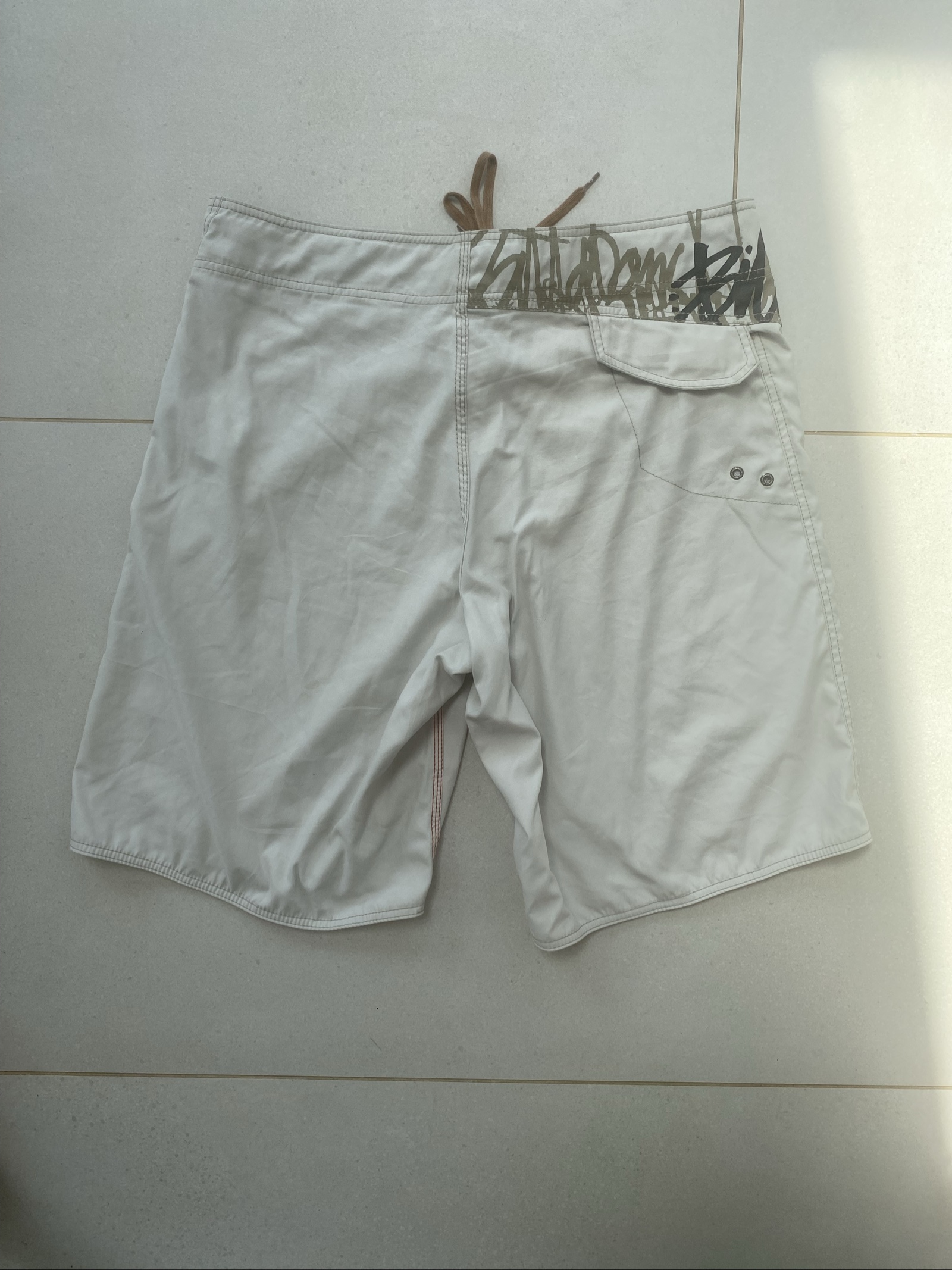 Billabong White & Beige Board Shorts 38 Waist (J1) image 2