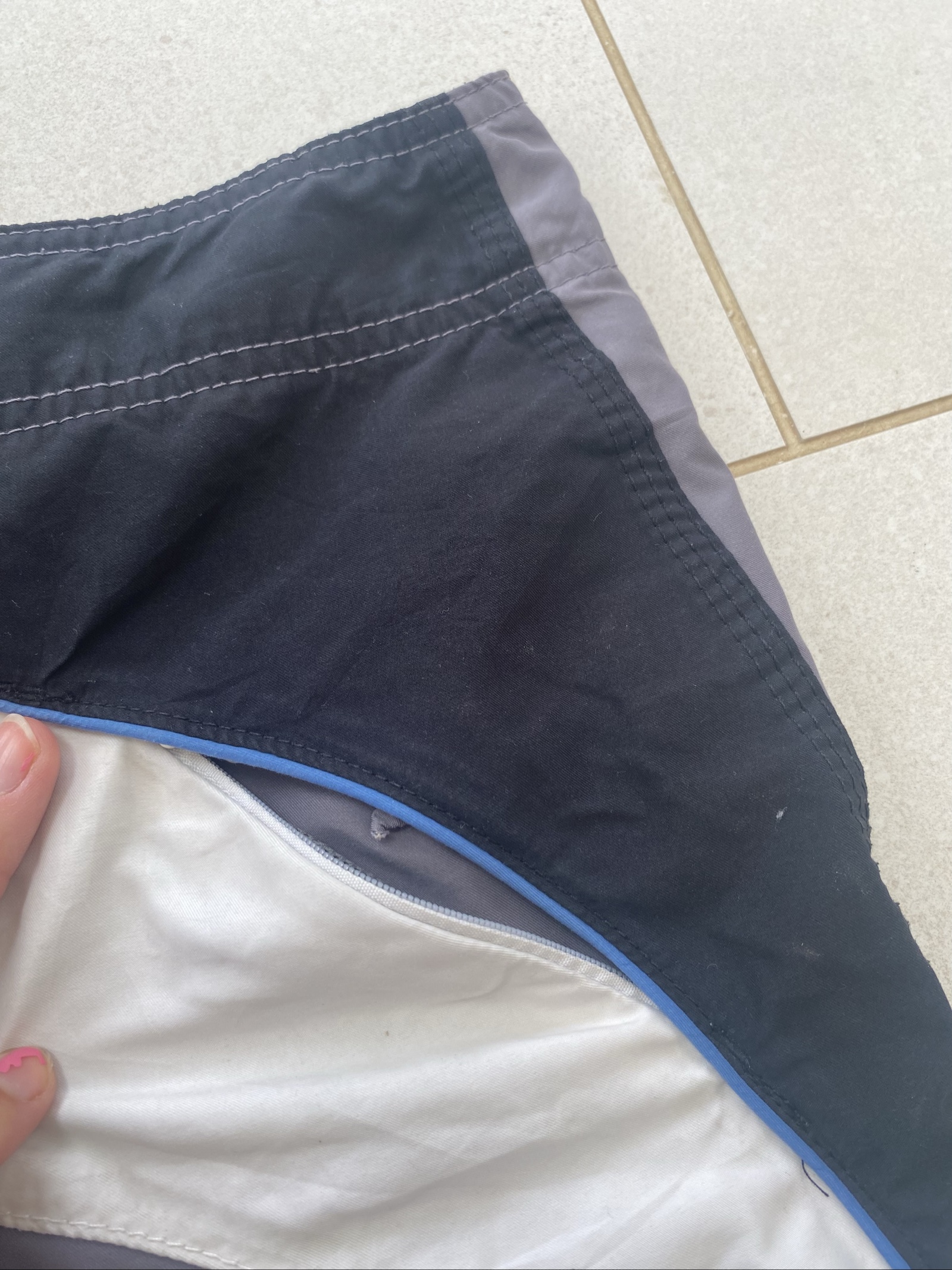 Hurley Grey & Black & White Board Shorts Medium Quick Dry image 5
