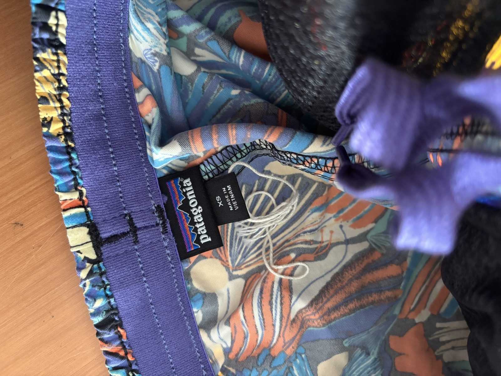 Patagonia Multi Seashell Print Cropped Swim Trunks XS image 4