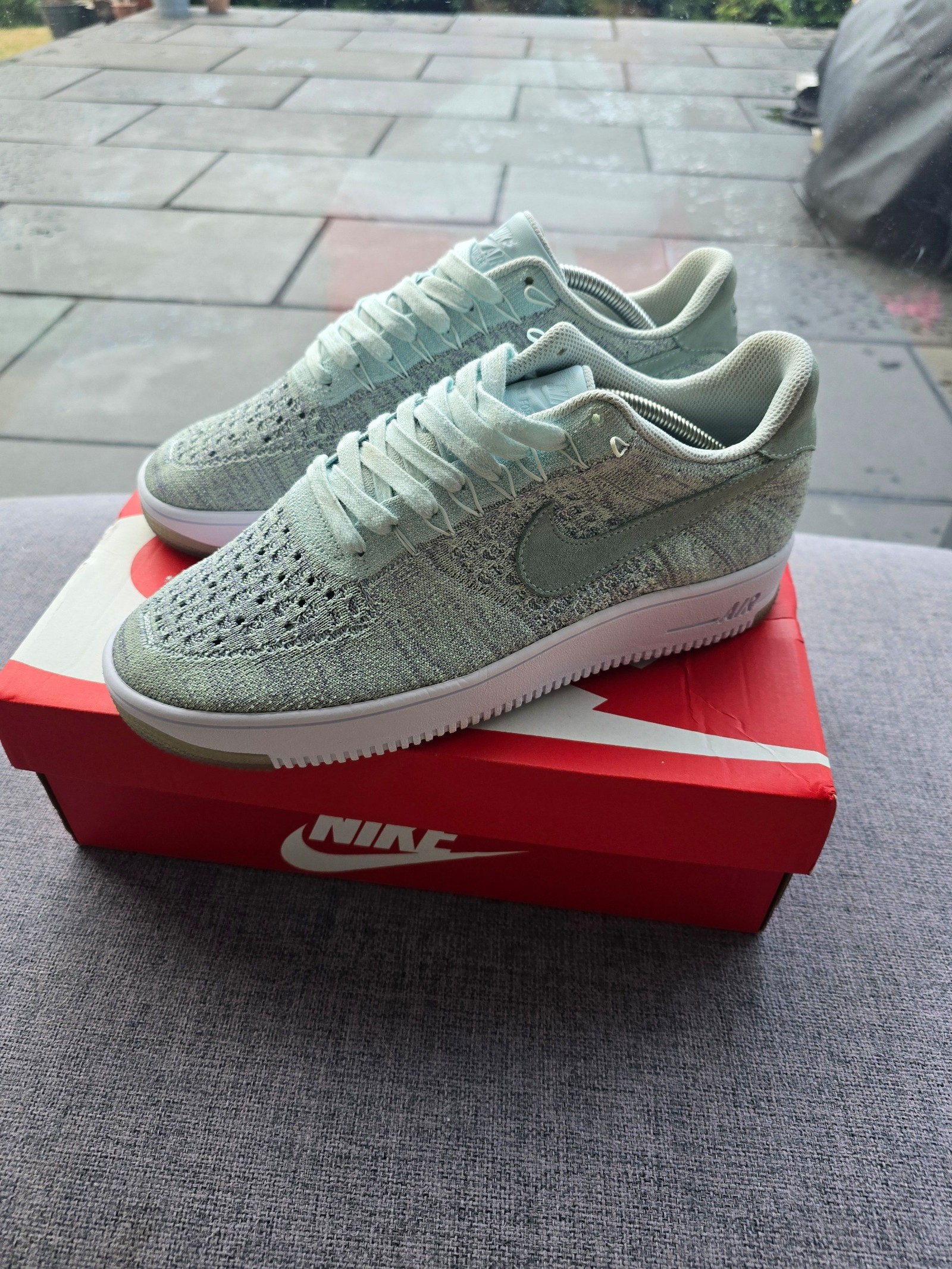 Nike Light Green Flyknit Air Force 1 Low UK 8.5 image 2