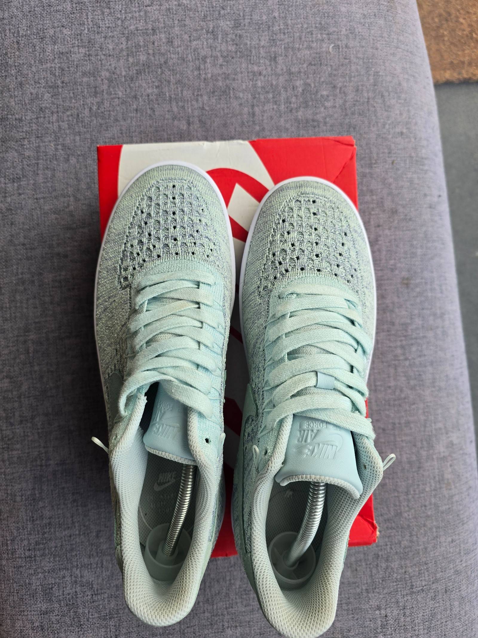 Nike Light Green Flyknit Air Force 1 Low UK 8.5 image 3