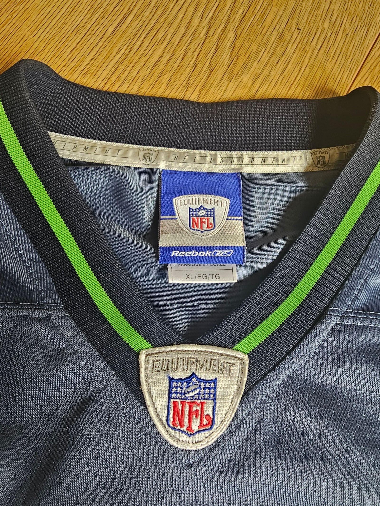 Vintage Reebok Shaun Alexander 37 Blue Seahawks NFL Equipment Jersey XL image 3