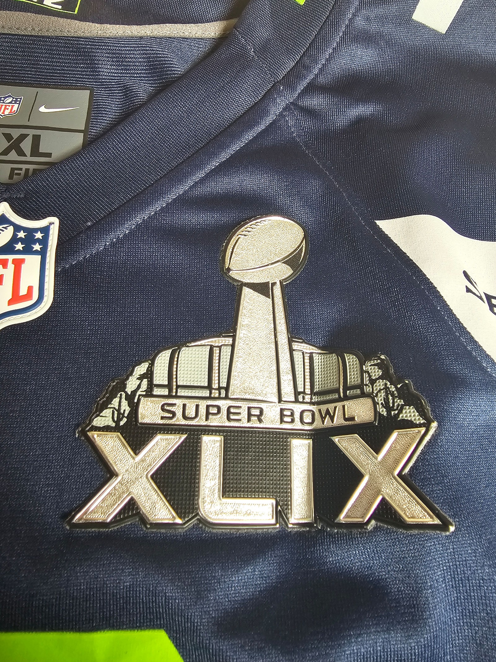 Nike Russell Wilson Navy, White & Green Seahawks NFL Jersey XL Super Bowl XLIX image 3