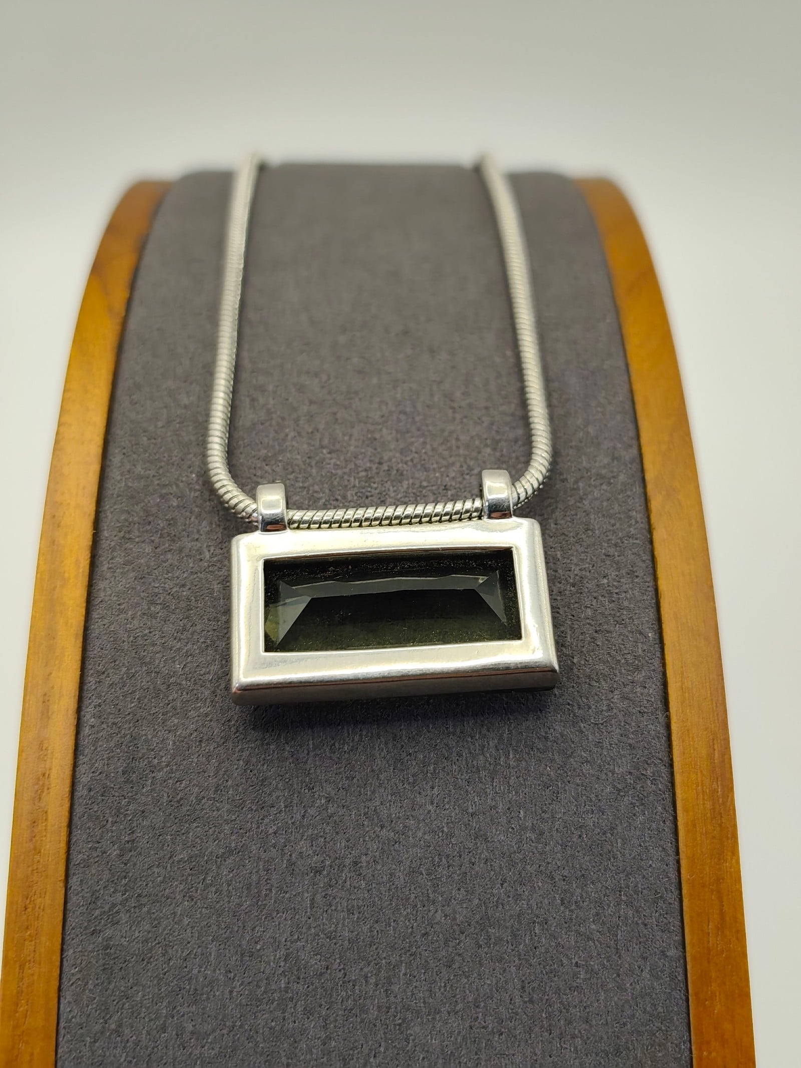 Vintage Silver Green Rectangular Pendant Necklace with Rhinestones image 4