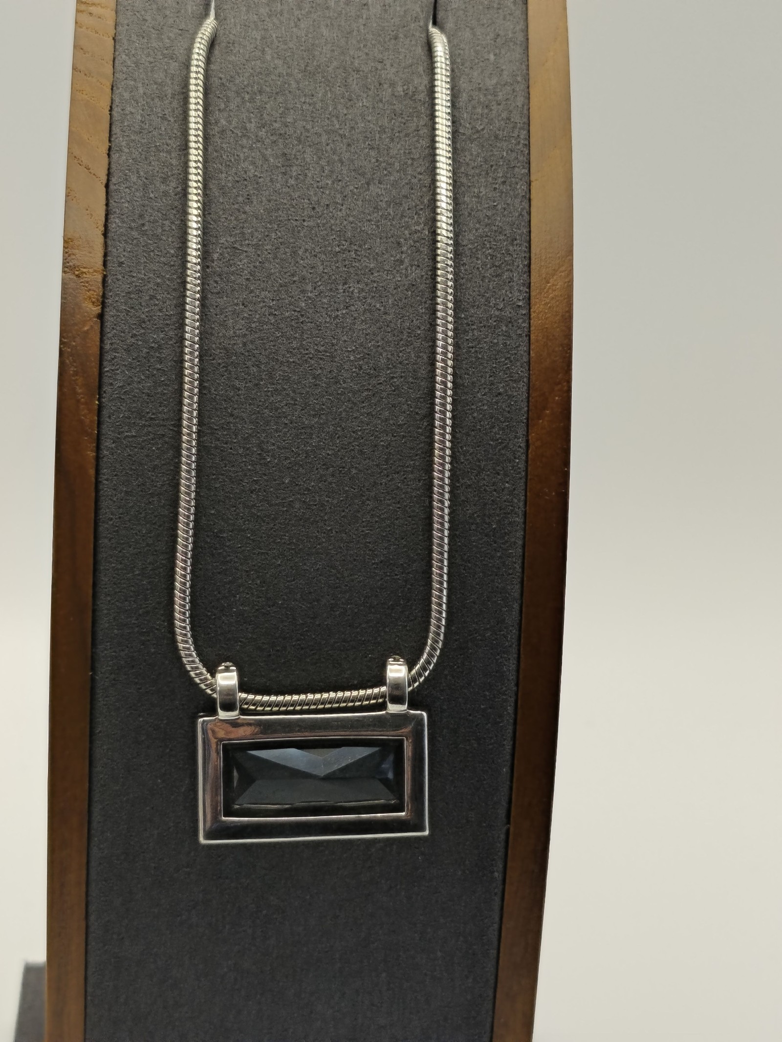 Vintage Silver Green Rectangular Pendant Necklace with Rhinestones image 6