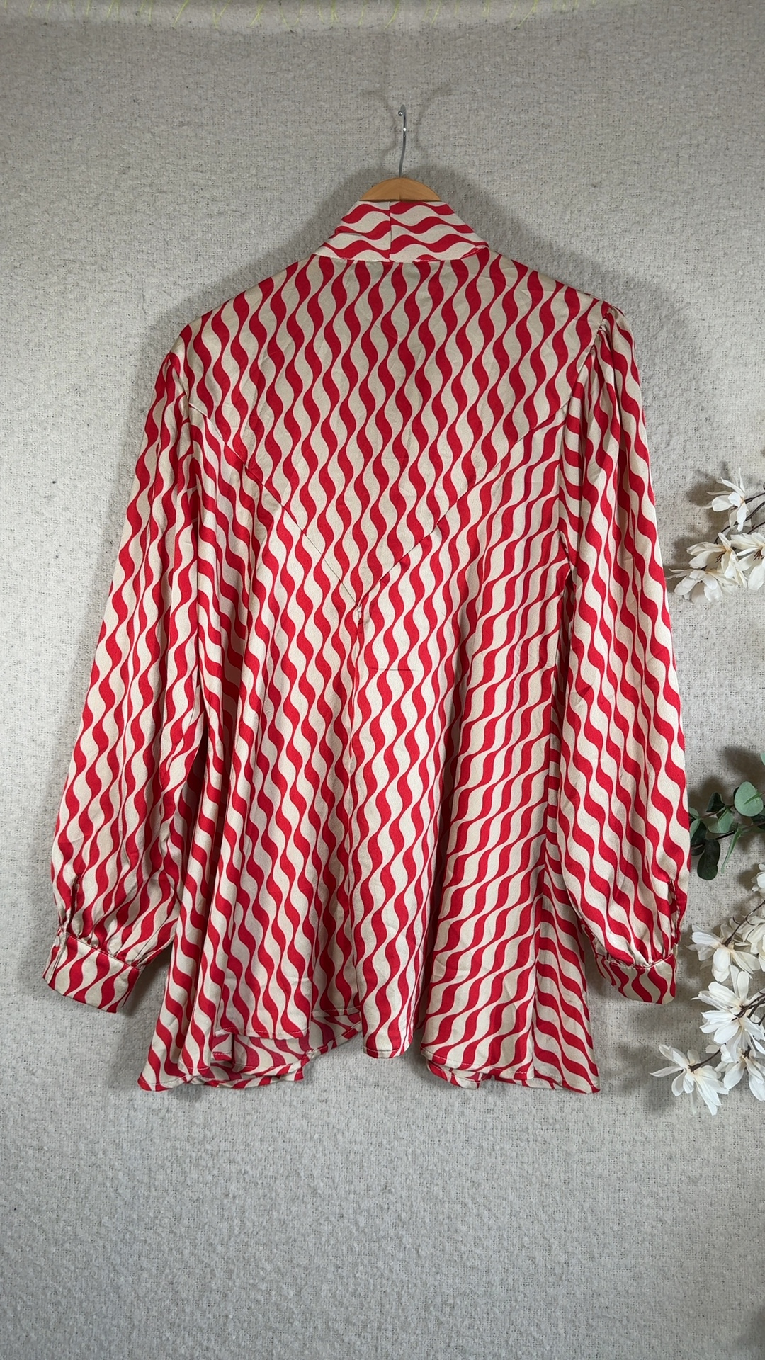 AX Paris Red & White Wave Pattern Blouse UK 14 Long Sleeve Tie Neck image 4