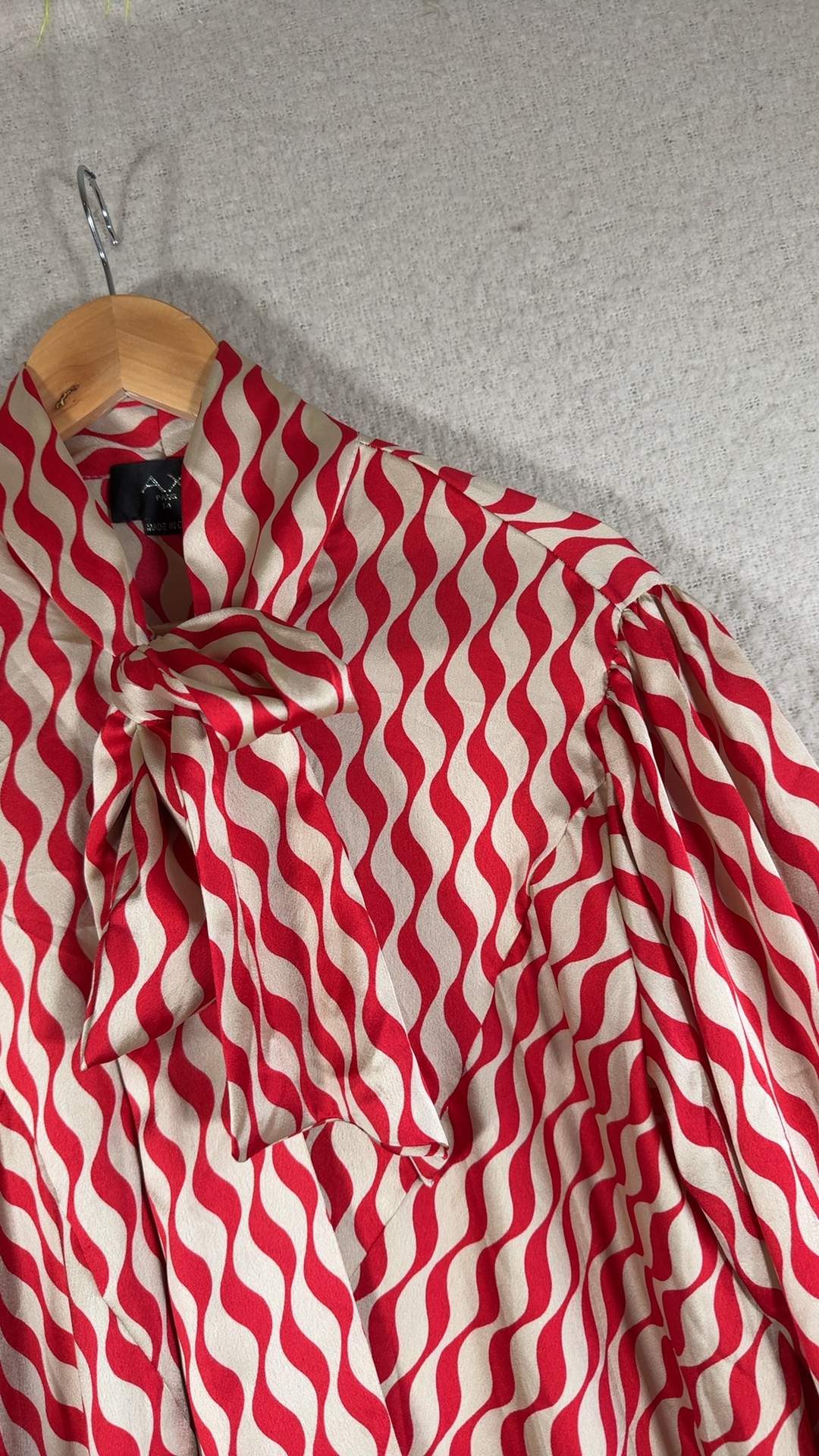 AX Paris Red & White Wave Pattern Blouse UK 14 Long Sleeve Tie Neck image 6