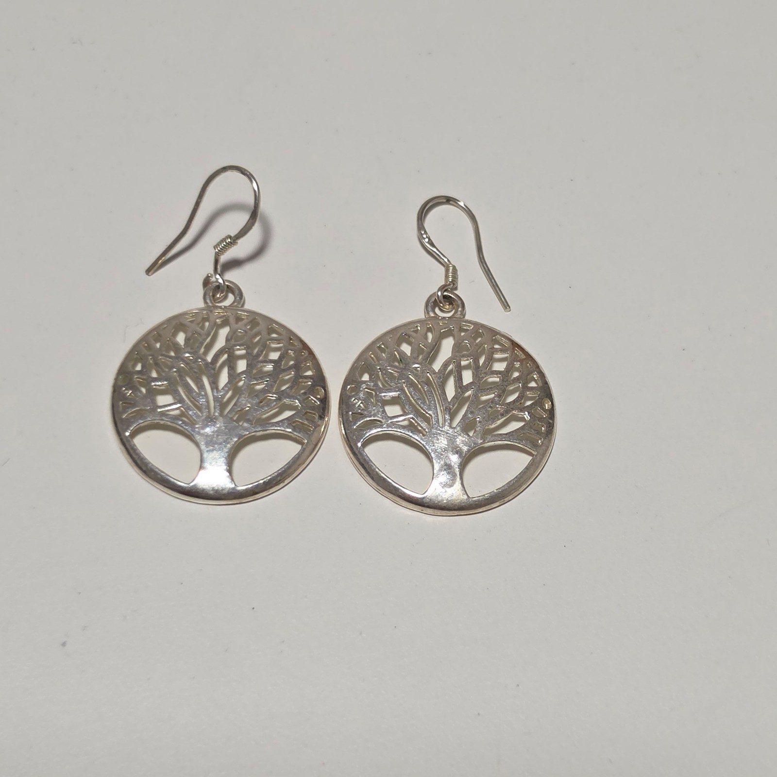 925 sterling Silver Tree of Life Dangle Earrings. B3