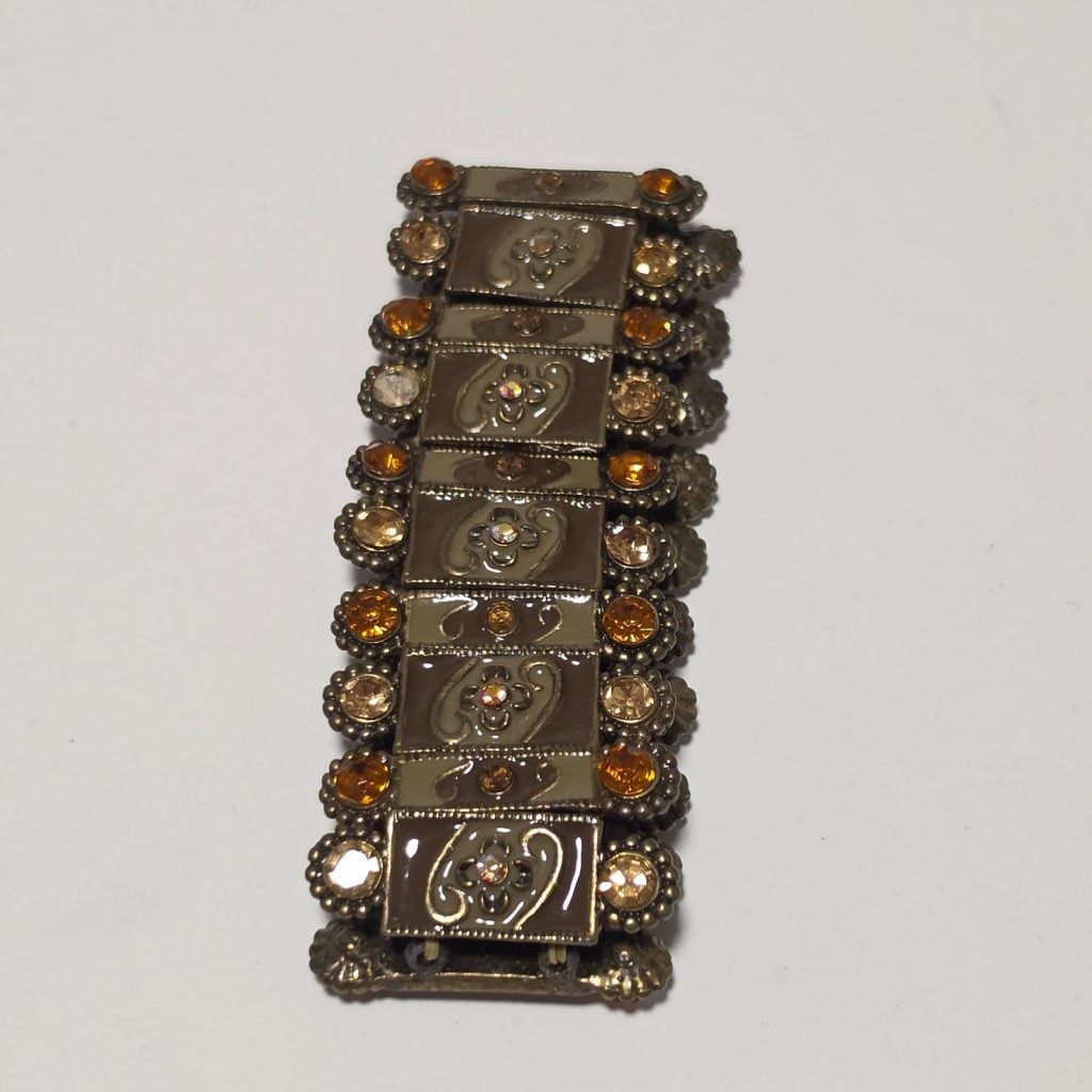 Beautiful vintage look Crystal Bracelet b3