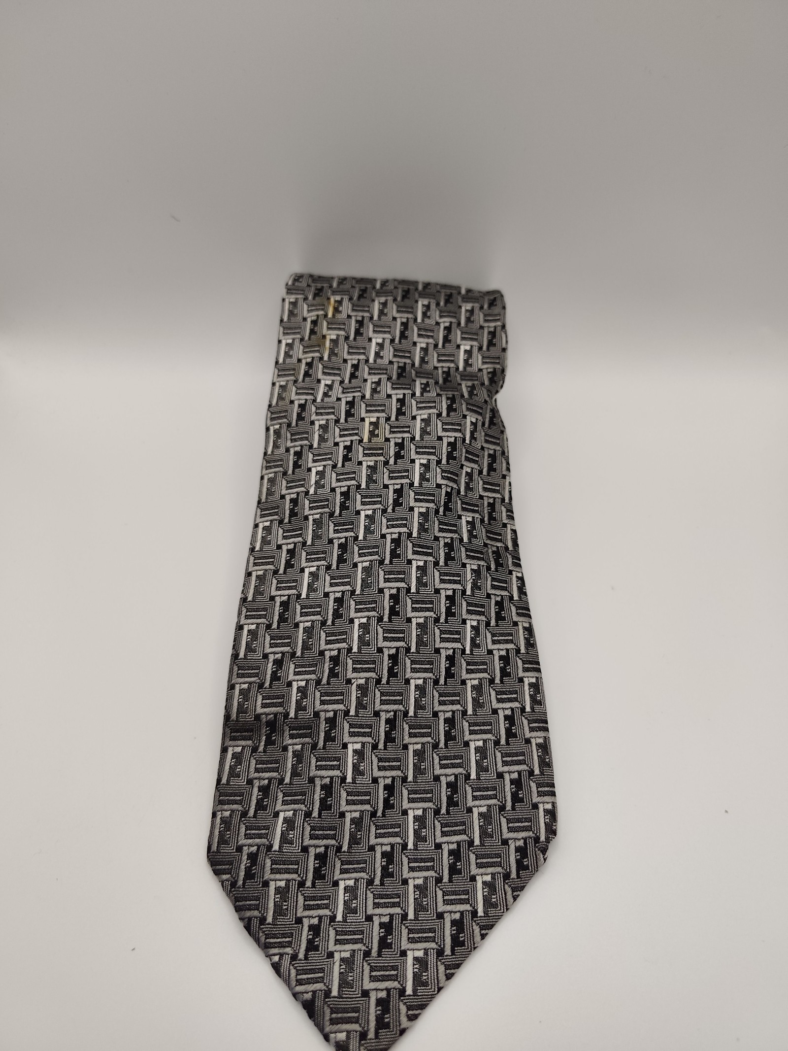 Fendi Black & White Silk Patterned Tie Made in Italy image 7