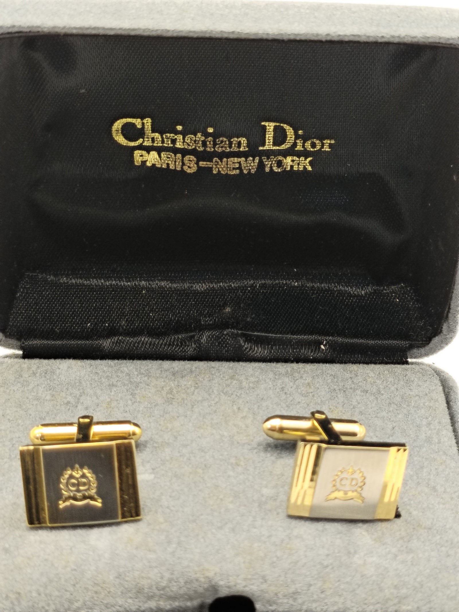 Christian Dior Gold & Black Logo Men’s Cufflinks with Case Other image 2