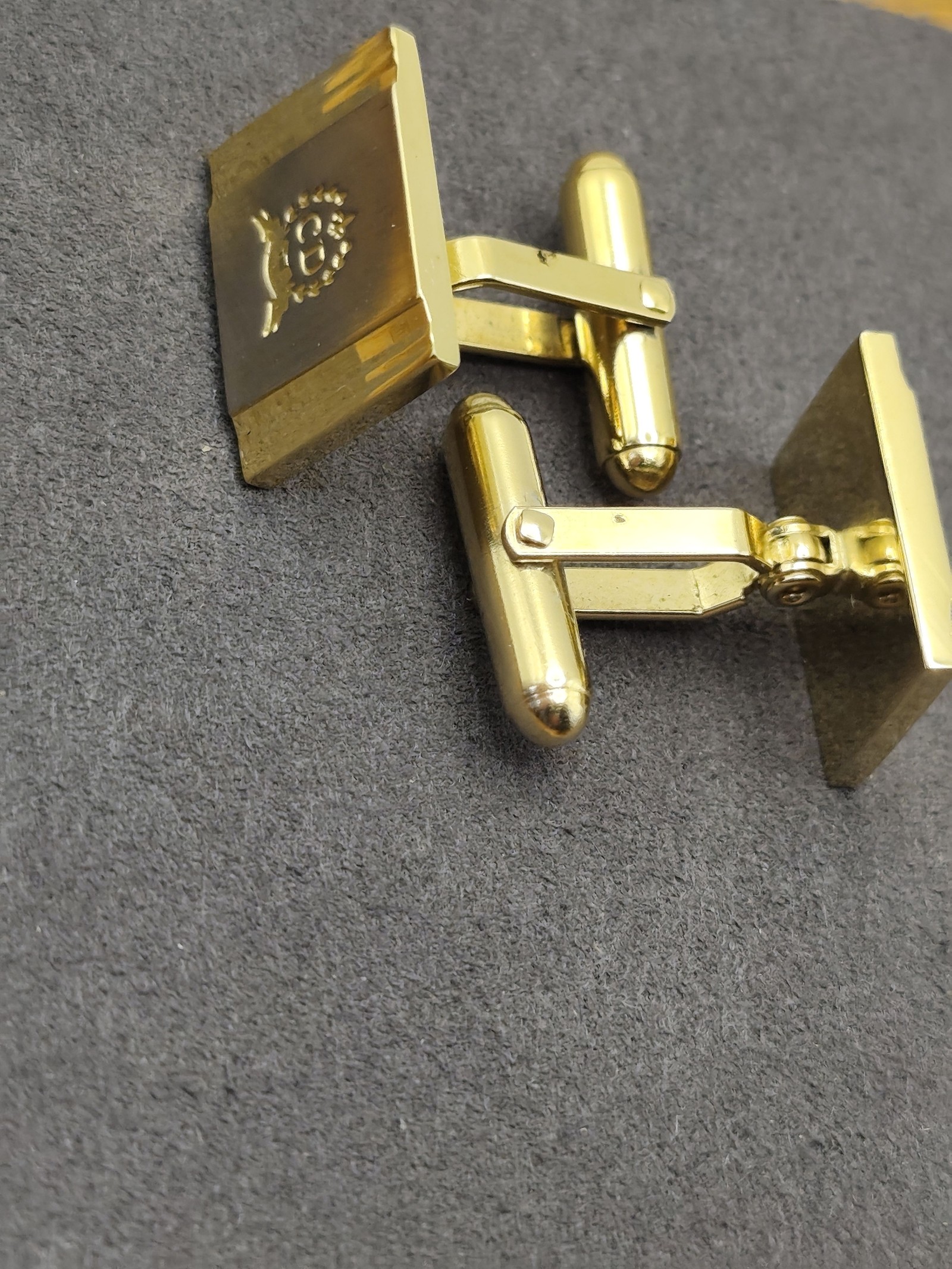 Christian Dior Gold & Black Logo Men’s Cufflinks with Case Other image 9