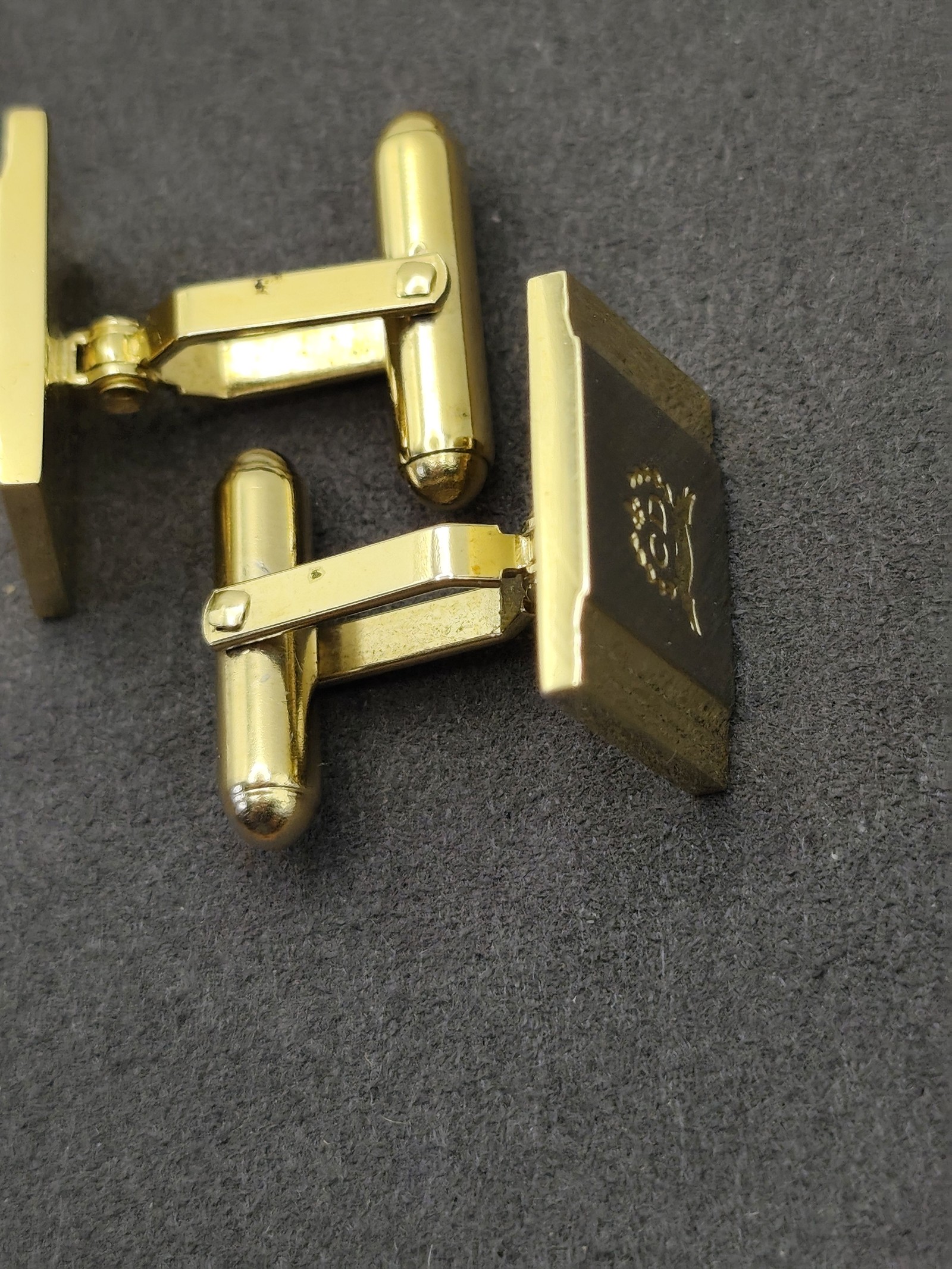 Christian Dior Gold & Black Logo Men’s Cufflinks with Case Other image 10