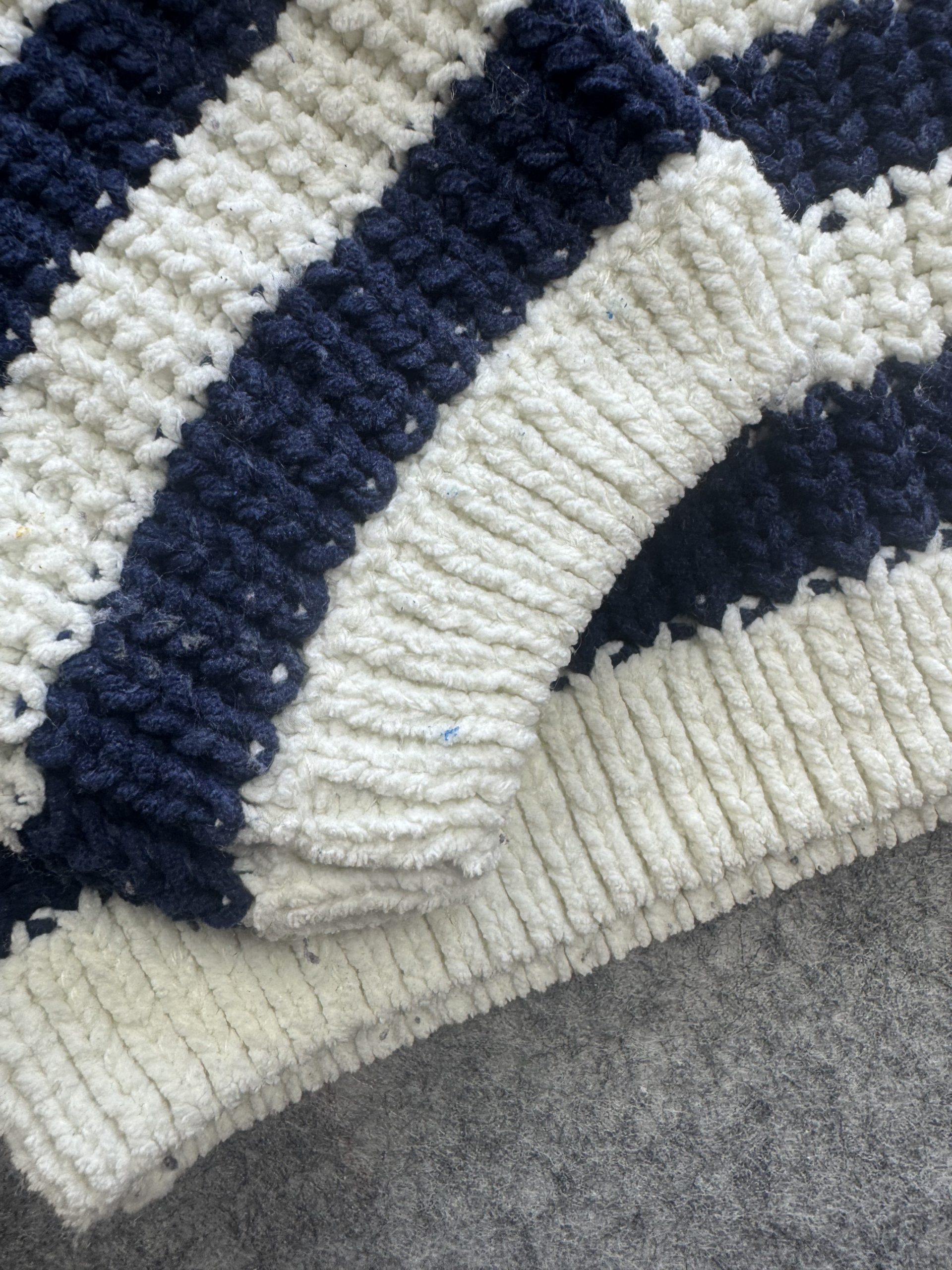 Dunnes Stores Cream & Navy Striped Chunky Knit Sweater Age 8-9 (Kids) image 2