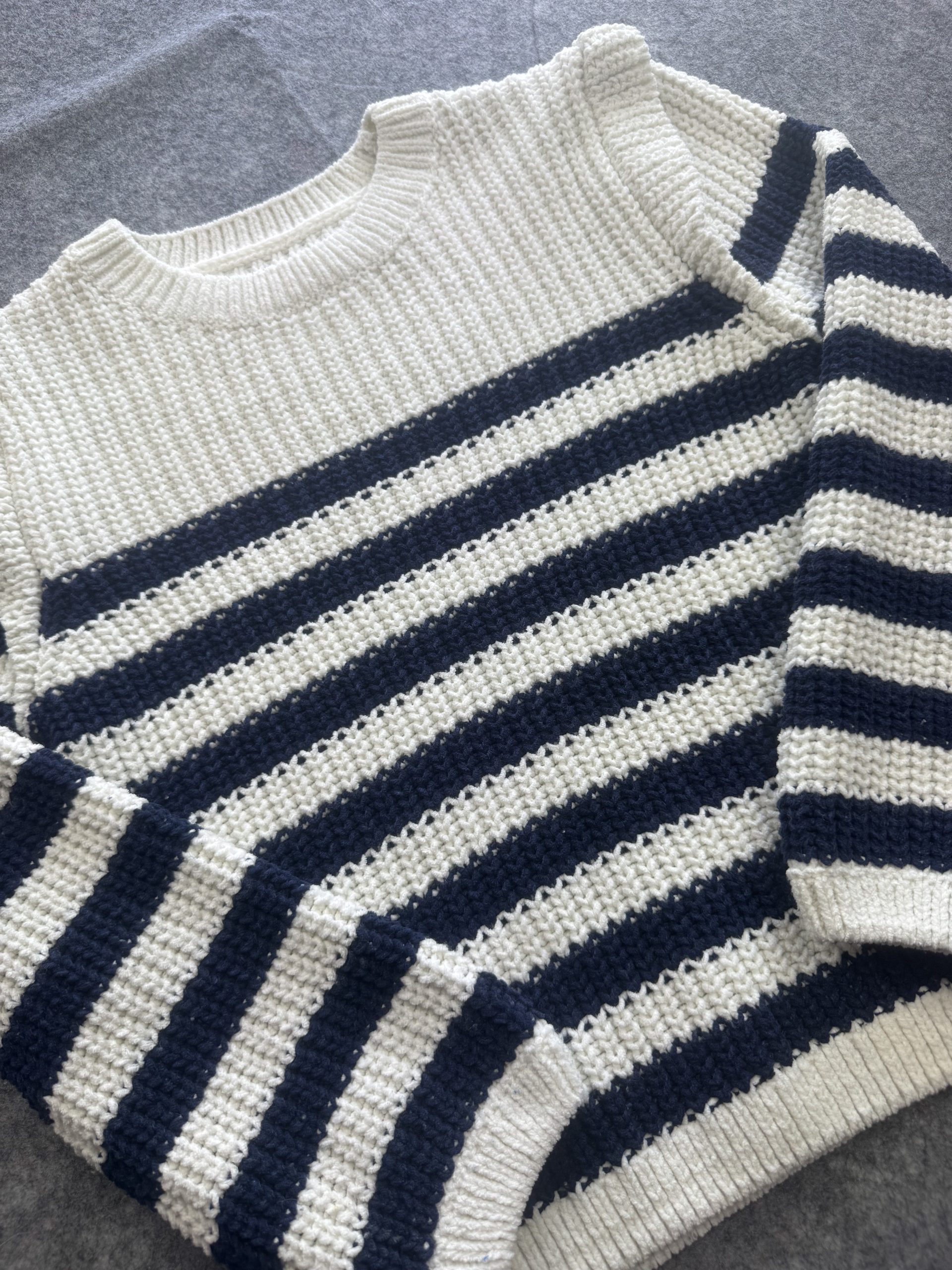 Dunnes Stores Cream & Navy Striped Chunky Knit Sweater Age 8-9 (Kids) image 3