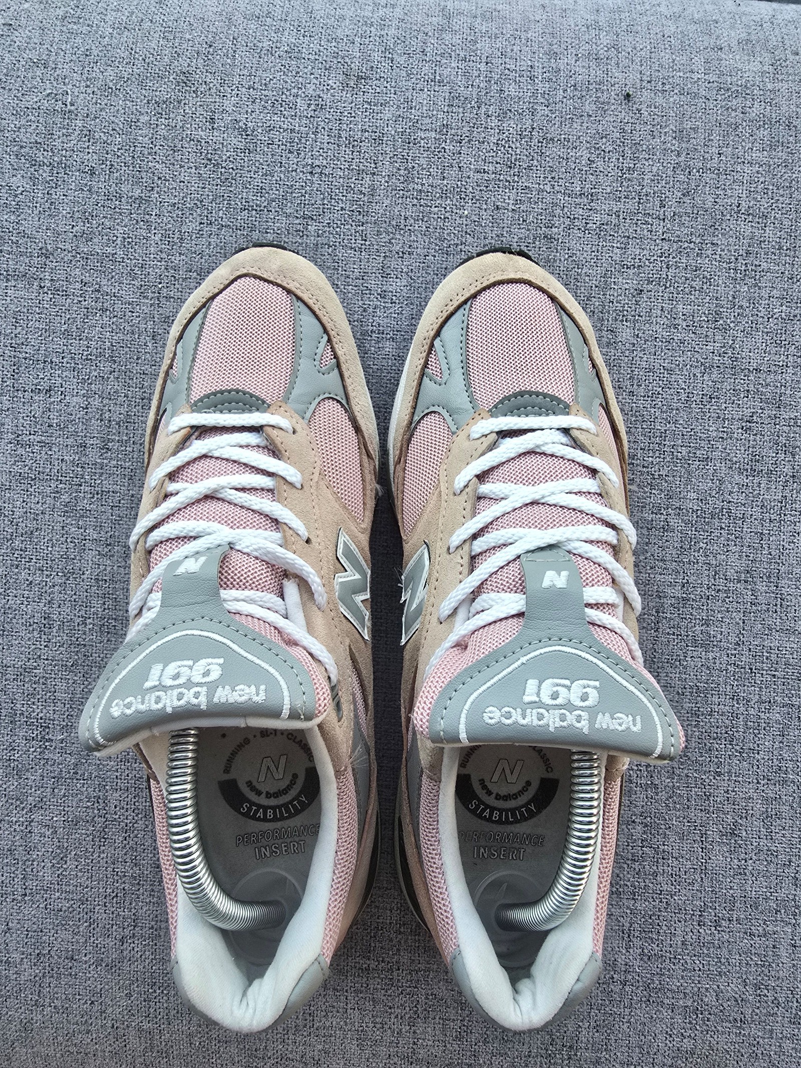 New Balance Pink & Grey 991 MiUK Trainers UK 7.5 image 4