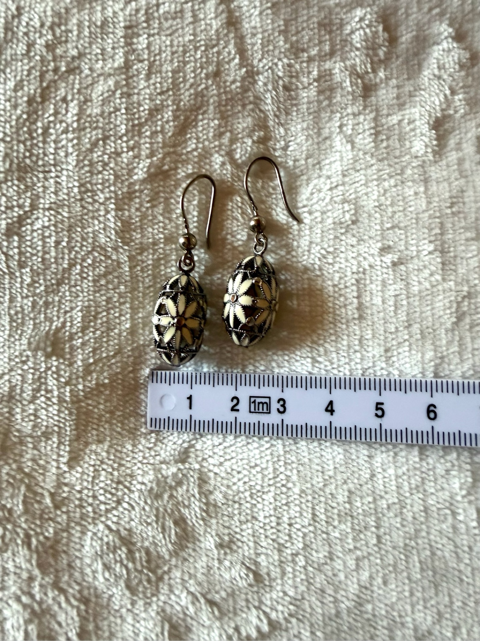 Silver & White Floral Dangle Earrings 3 cm Length image 3