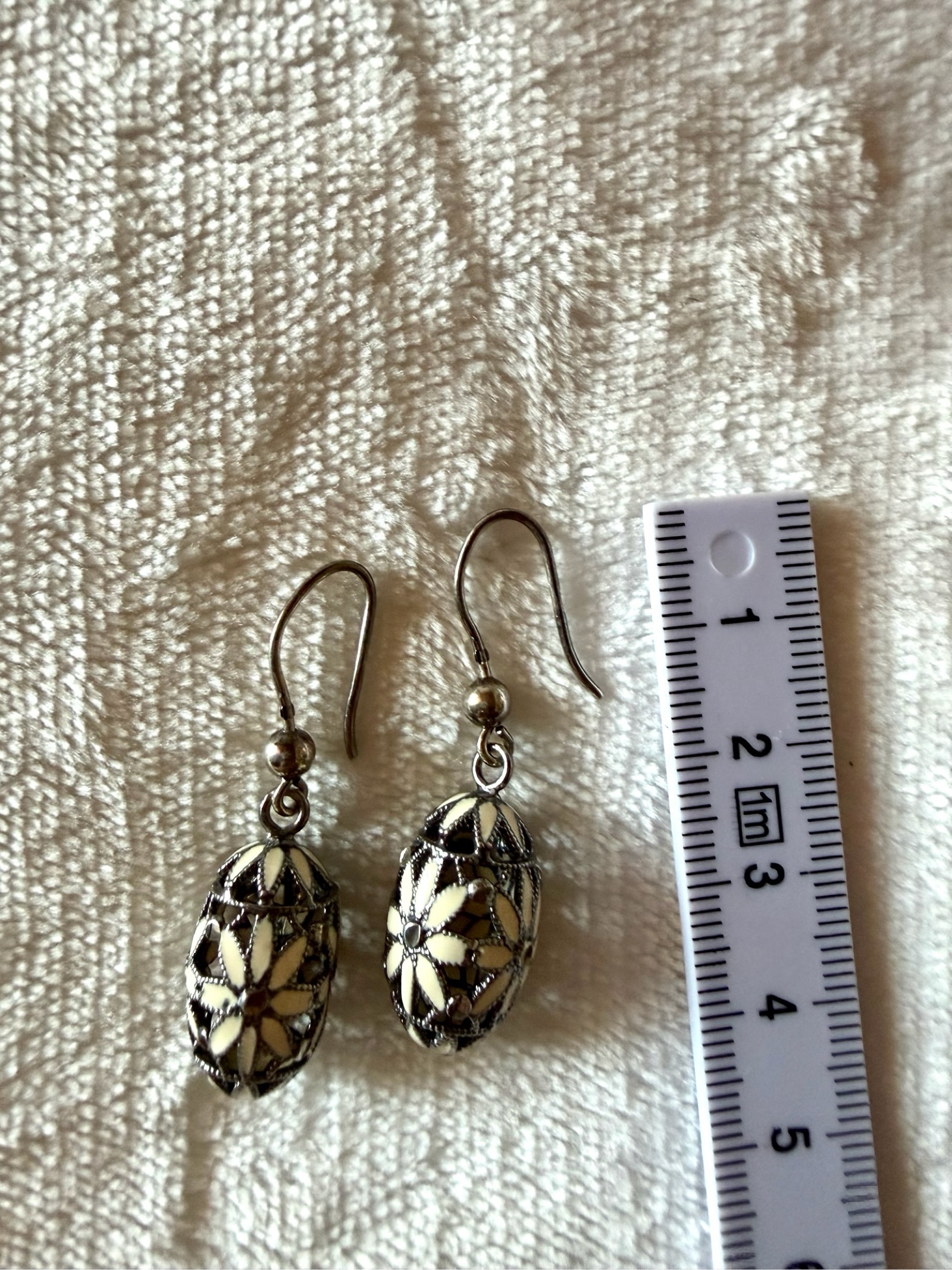 Silver & White Floral Dangle Earrings 3 cm Length image 4