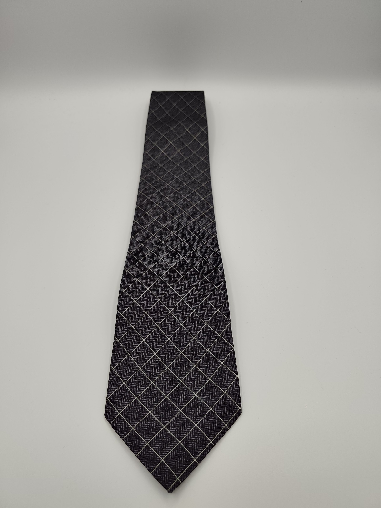 Dunhill Black & Grey Patterned Silk Tie image 2