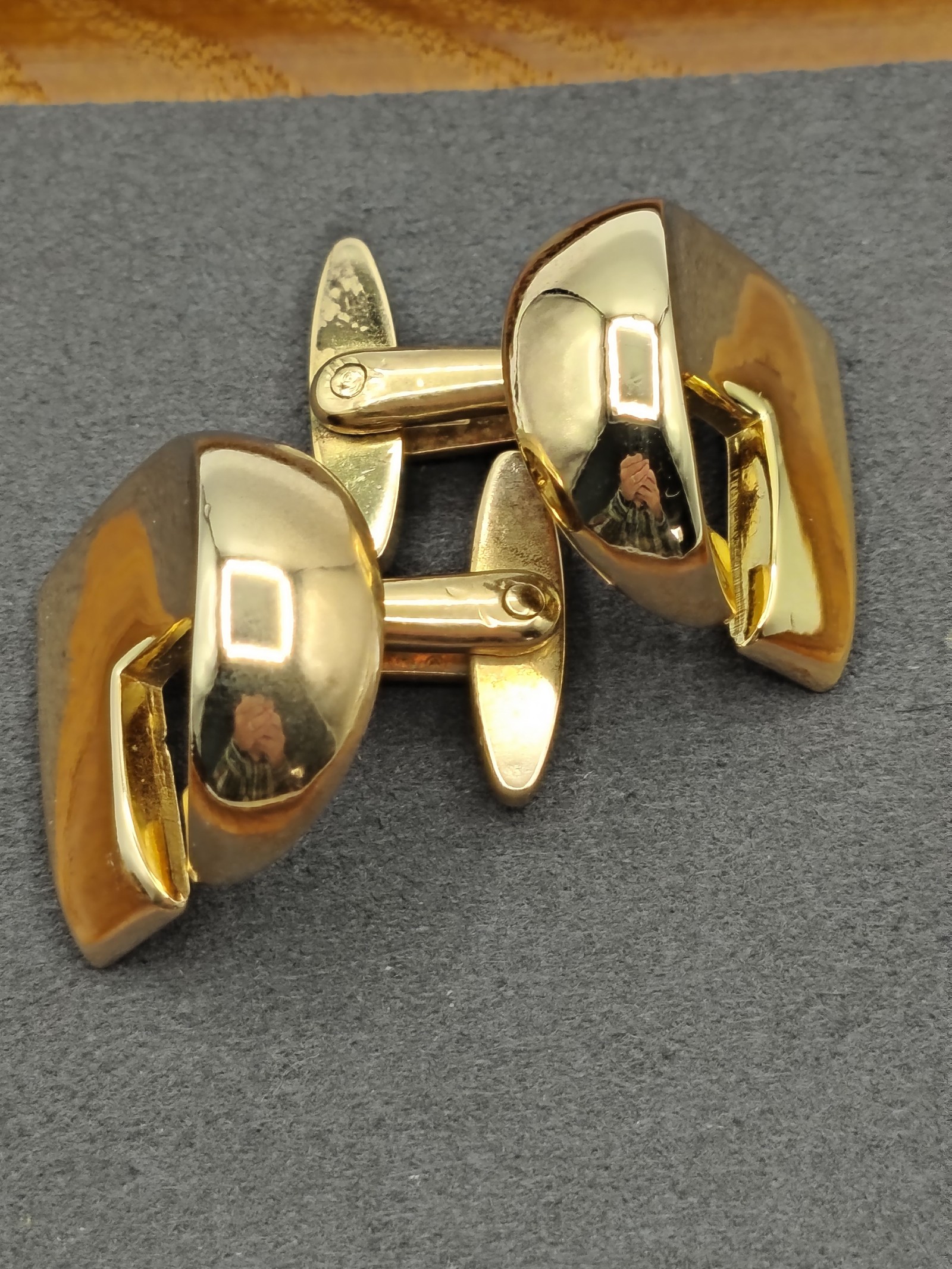 Christian Dior Gold Tone cufflinks Vintage image 7