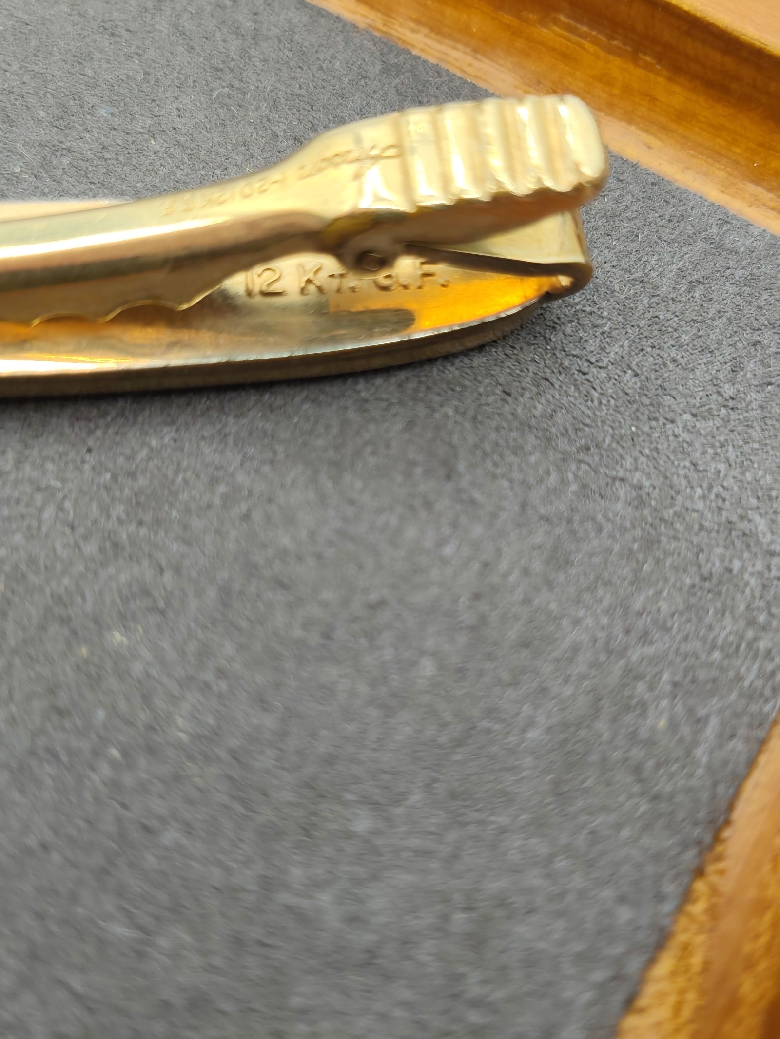 Anson Gold Tone 12K GF Cufflink & Tie Clip Set Vintage Men image 3