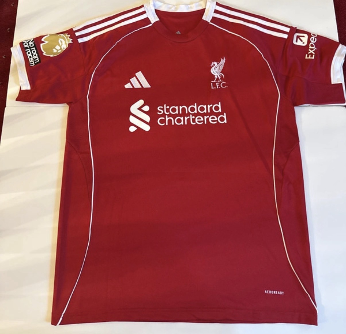 Liverpool 2025/26 Home shirt Isak #9 image 2