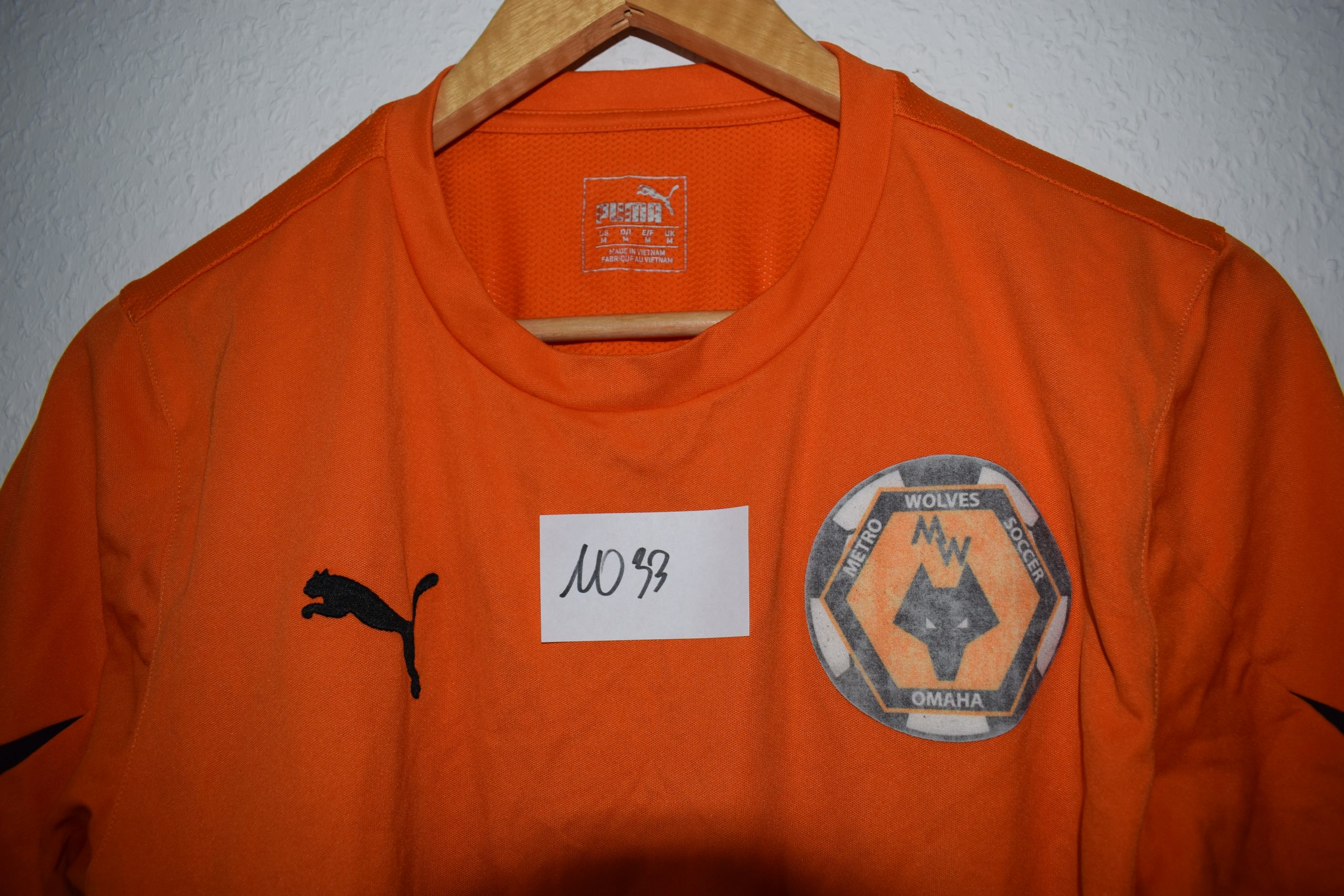 Puma Orange Metro Wolves Soccer Logo T-Shirt Medium 1033 image 7