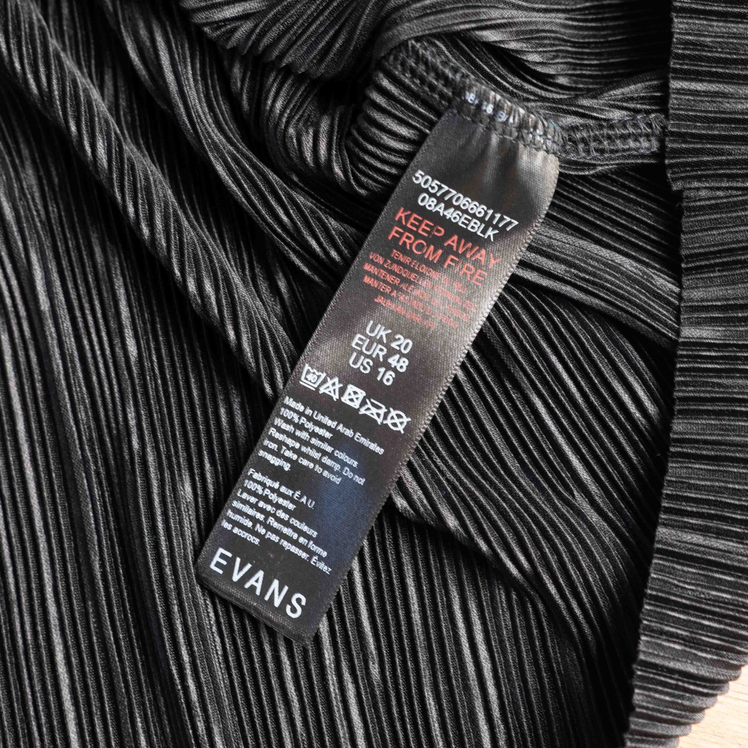 Evans Dress Black Pleated Short Sleeve Size 20 Pre-Owned image 8