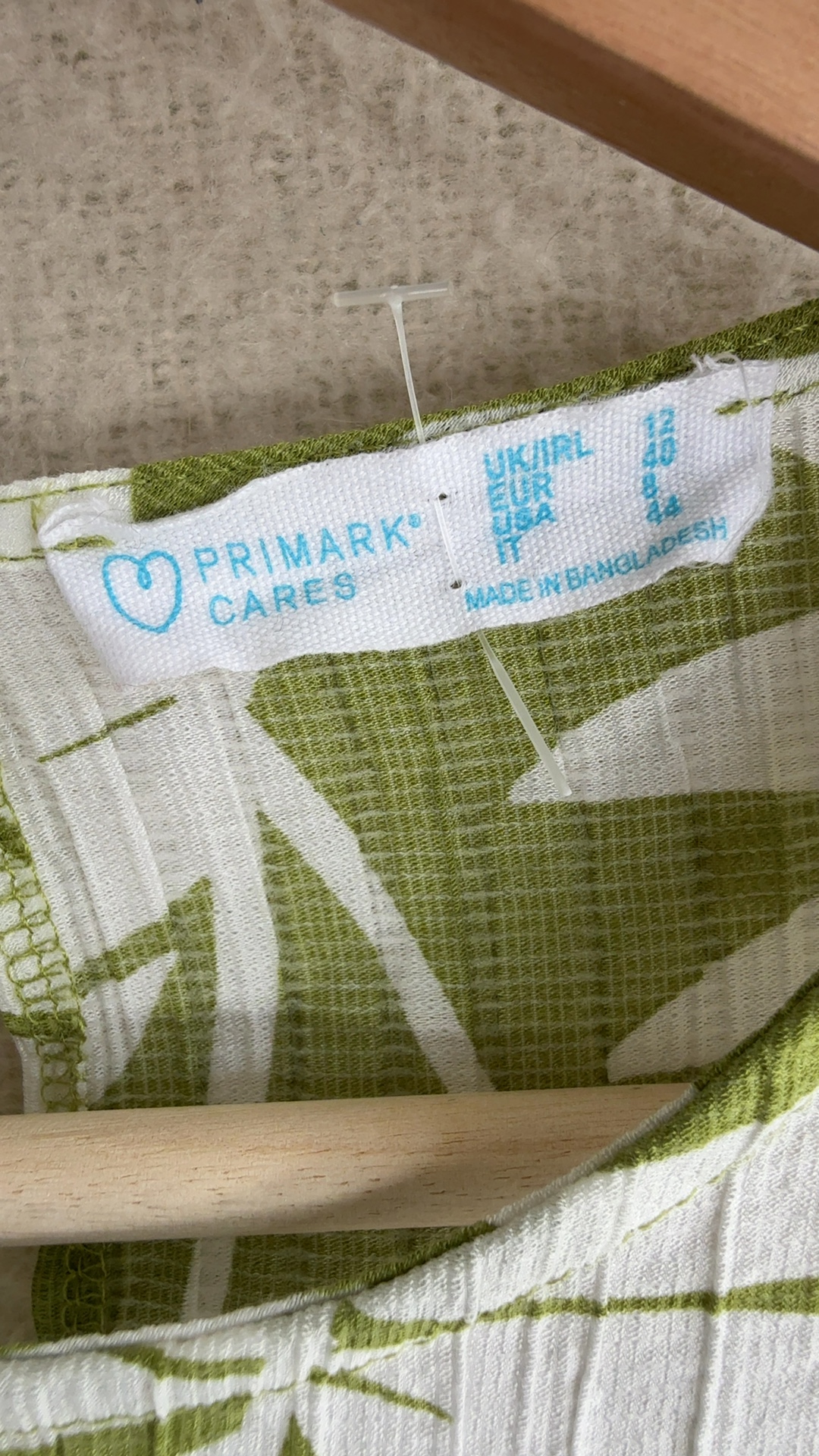 Primark Green & White Leaf Print Sleeveless Top UK 12 Relaxed Fit Light Fabric image 2