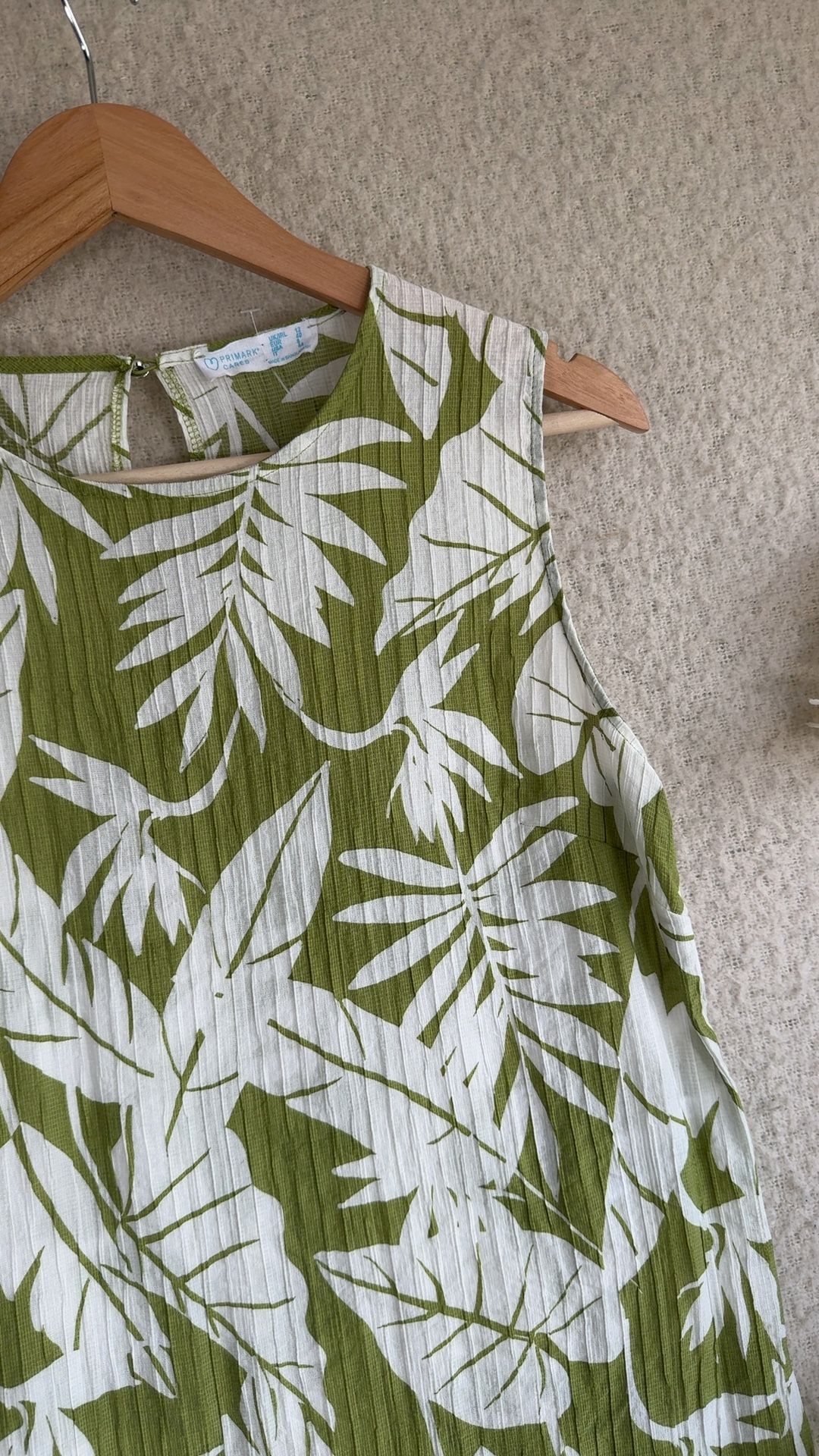 Primark Green & White Leaf Print Sleeveless Top UK 12 Relaxed Fit Light Fabric image 3