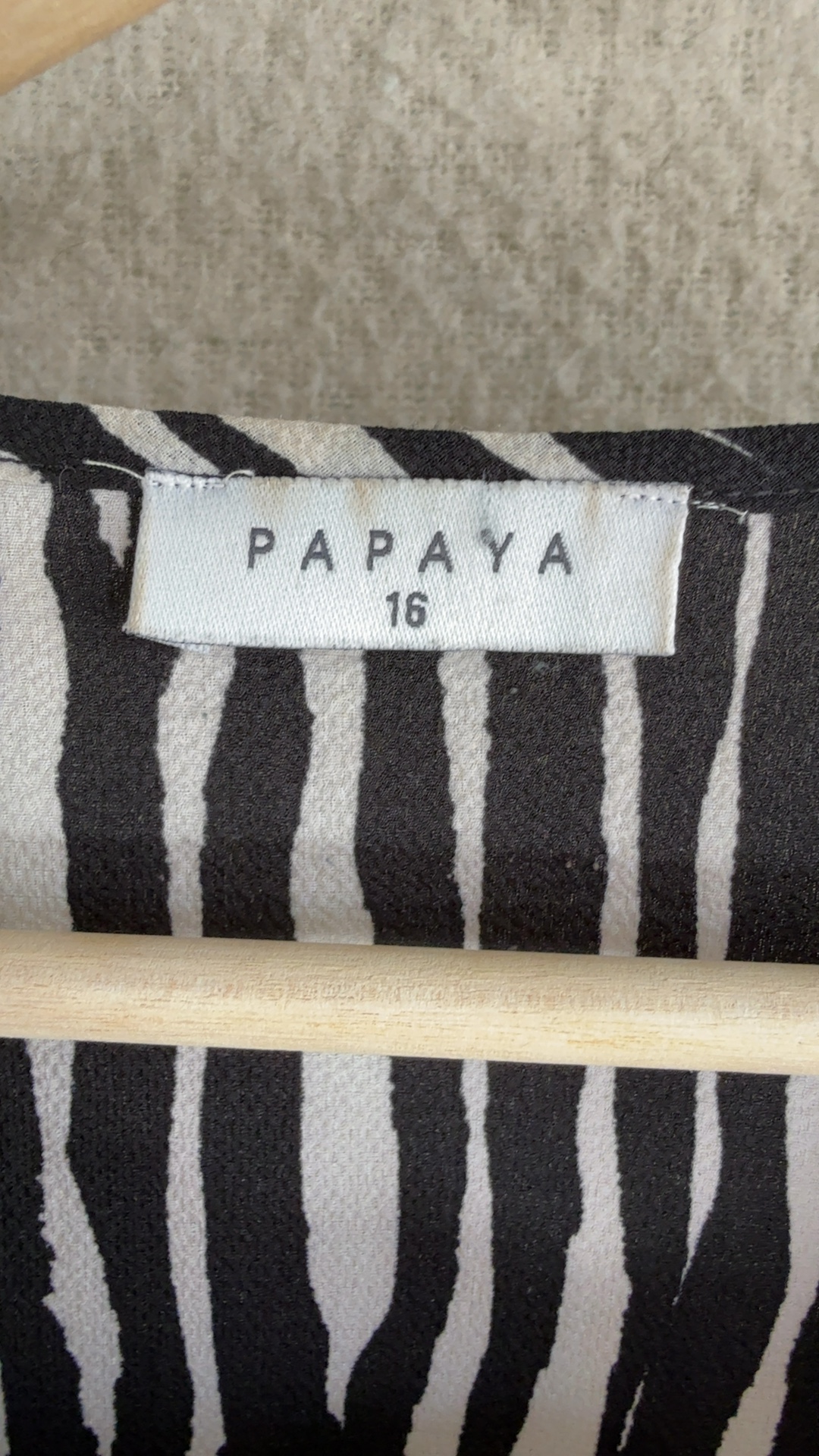 Papaya Black & White Zebra Print Blouse UK 16 Stylish Long Sleeve Top image 2