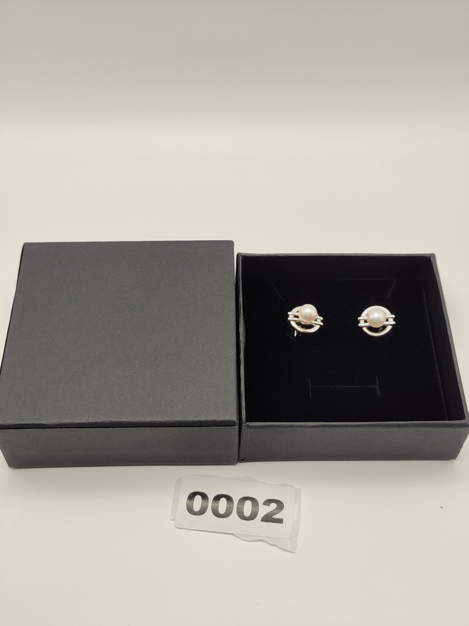 Mikimoto Pearl & Silver Tone Round Cufflinks Other Circular Design