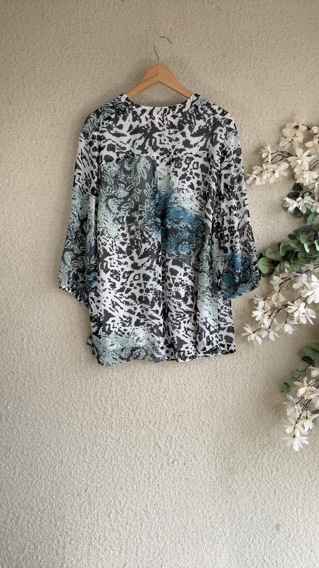 Julipa Printed Black & White Blouse UK 22 Lightweight Sheer Top image 5