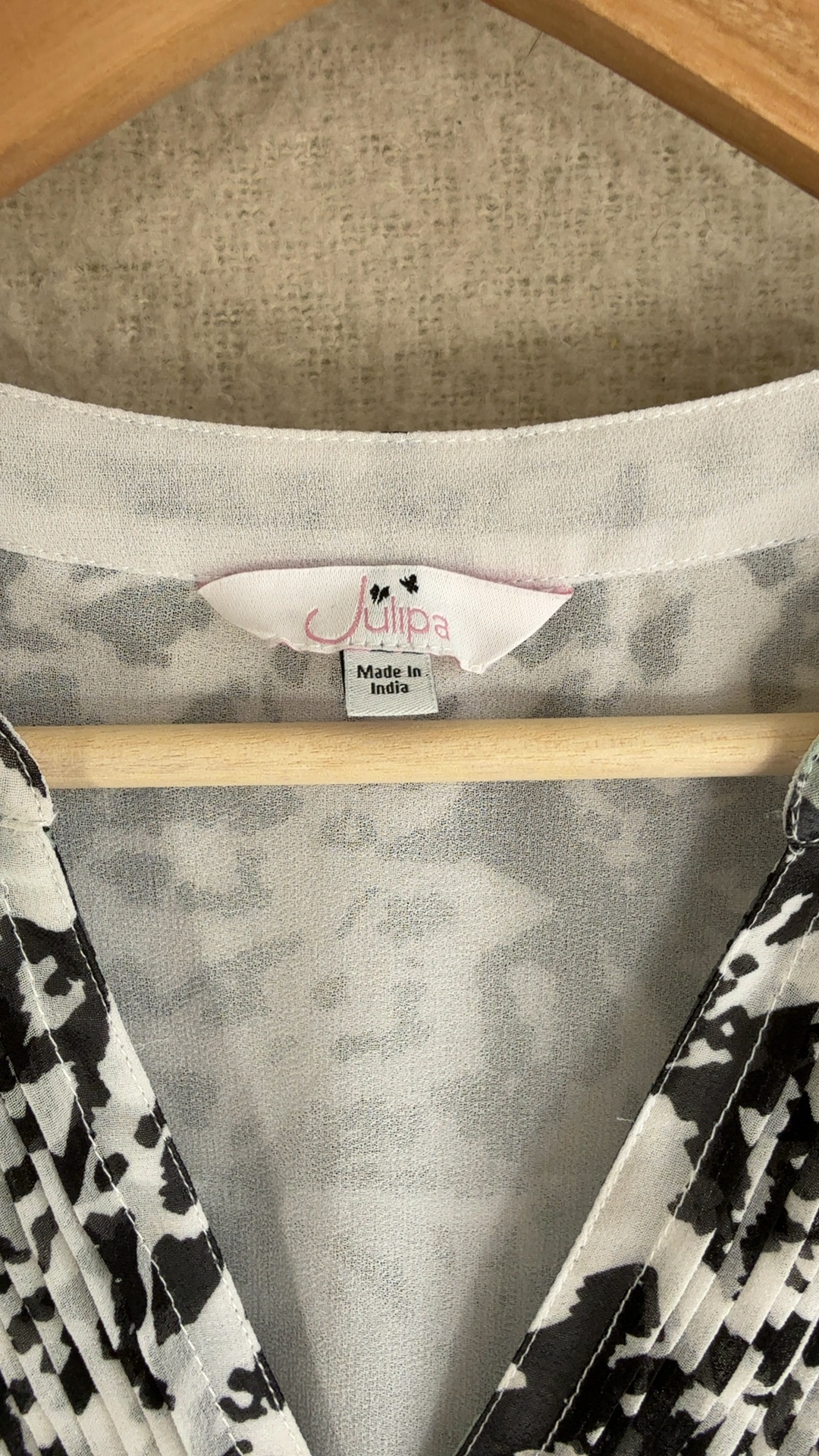 Julipa Printed Black & White Blouse UK 22 Lightweight Sheer Top image 2