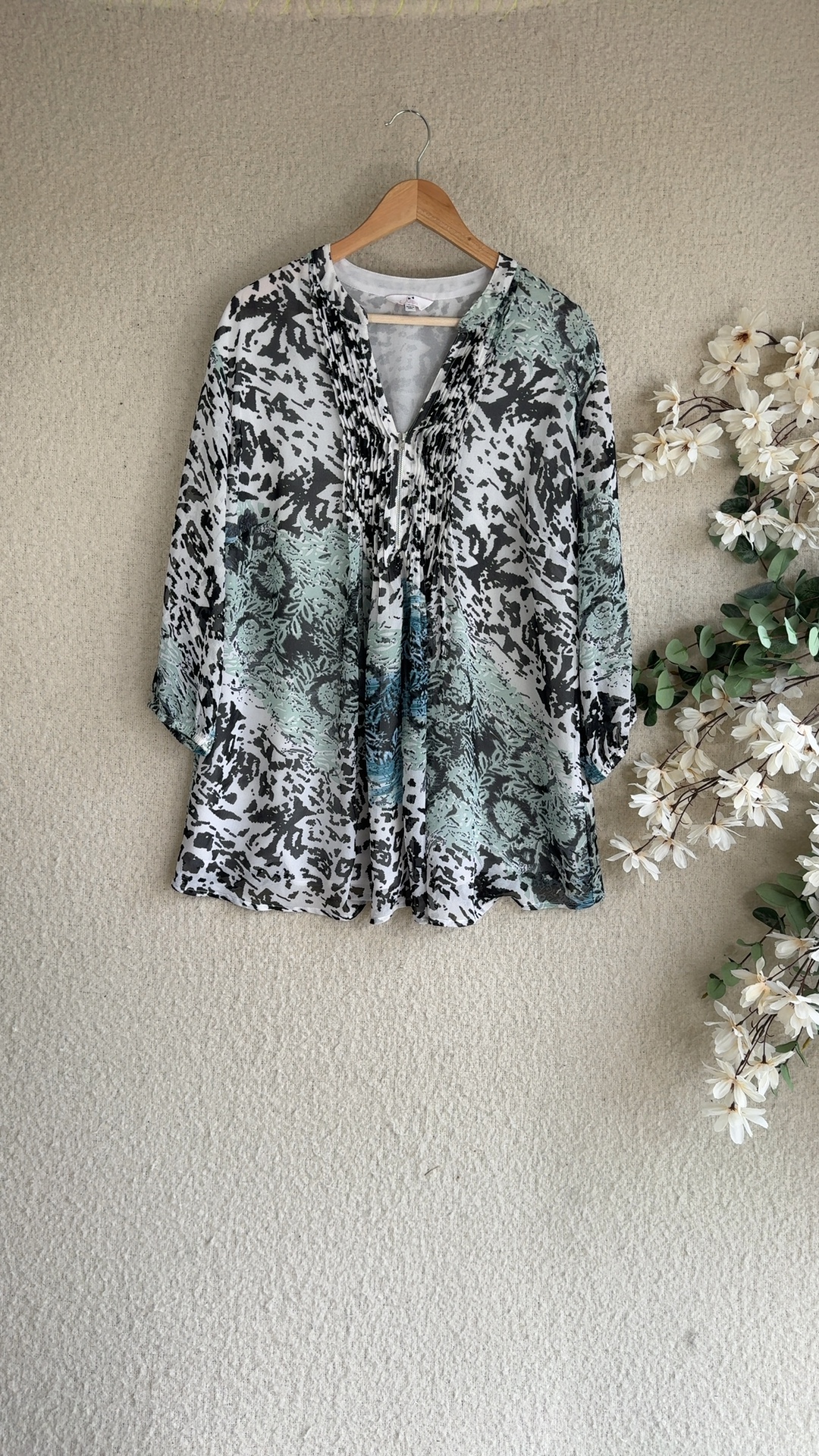 Julipa Printed Black & White Blouse UK 22 Lightweight Sheer Top