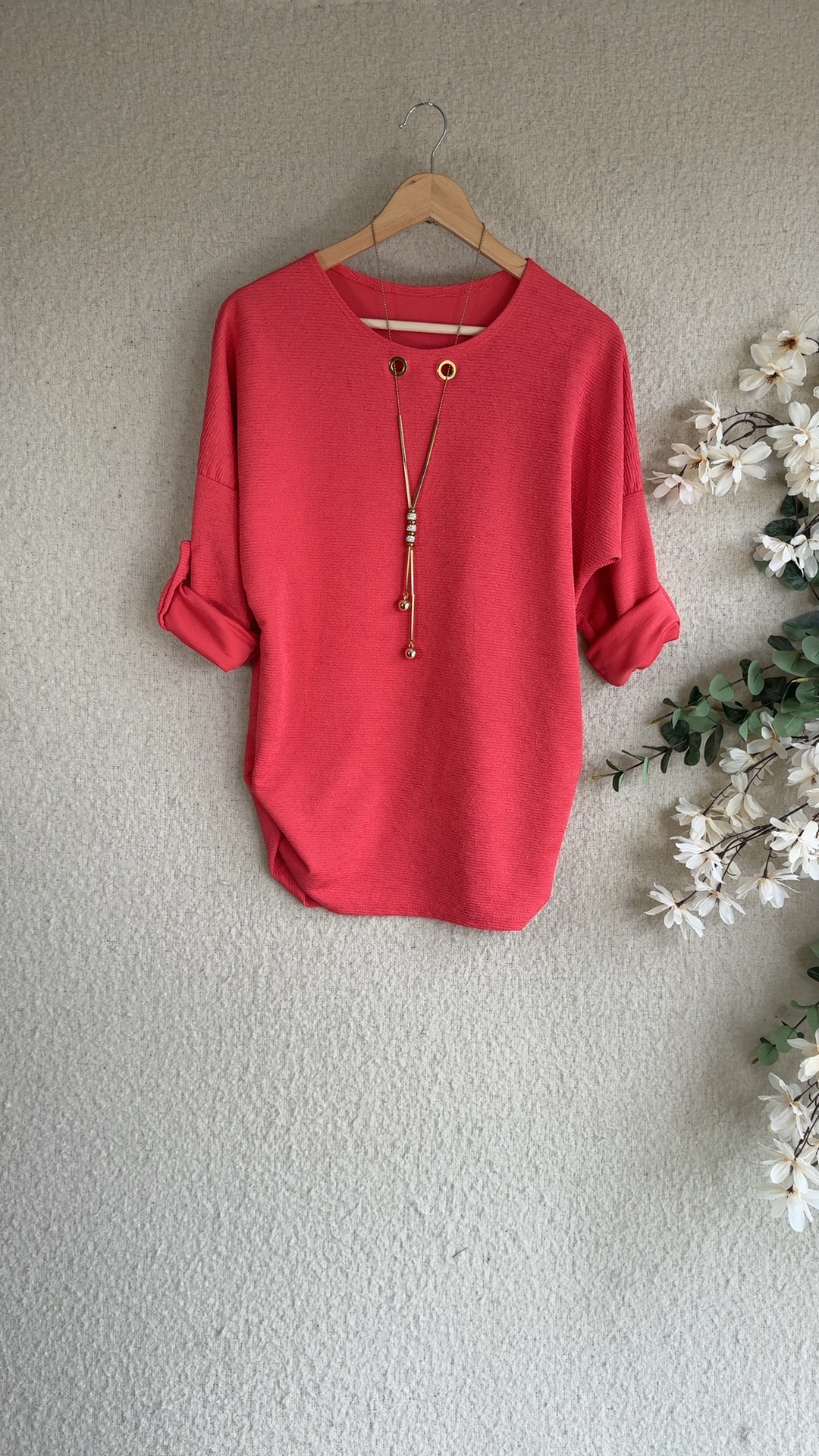 Unbranded Coral Pink Textured Knit Top UK Medium with Roll-Tab Sleeves Necklace