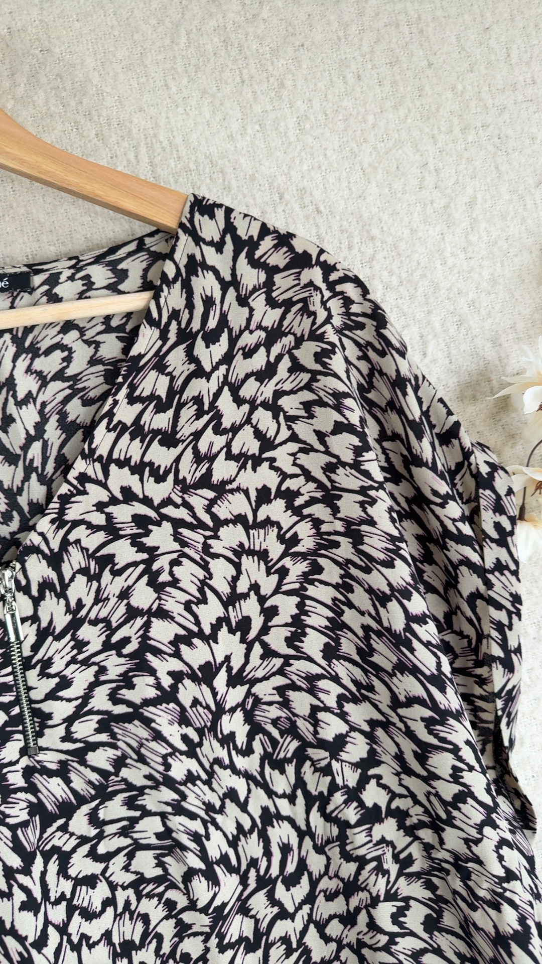 Bonmarché Black & Beige Patterned Blouse UK 20 Chic Casual Top image 4