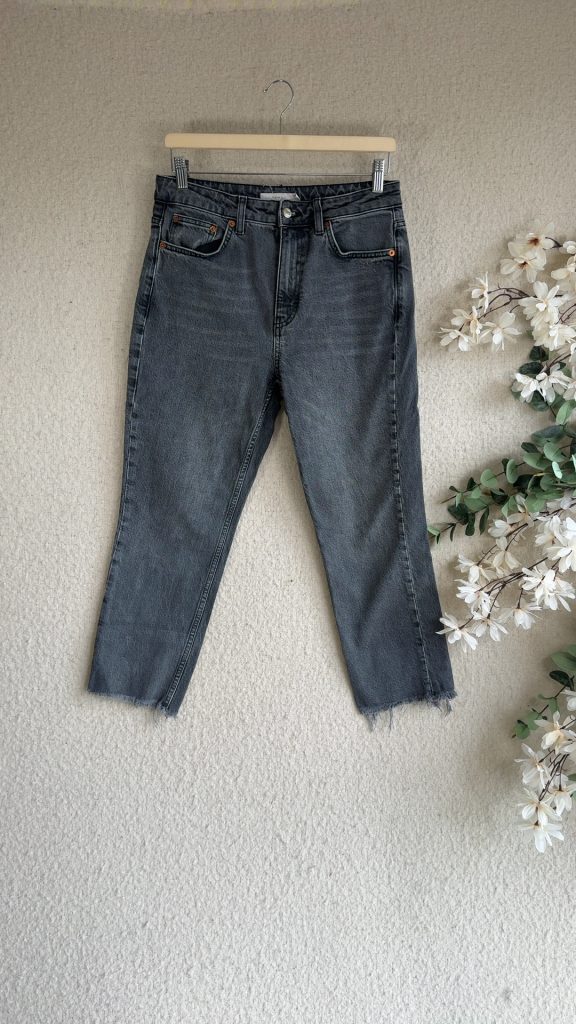 Topshop Grey Denim Mom Jeans UK 12 High Waist Cropped Casual Style