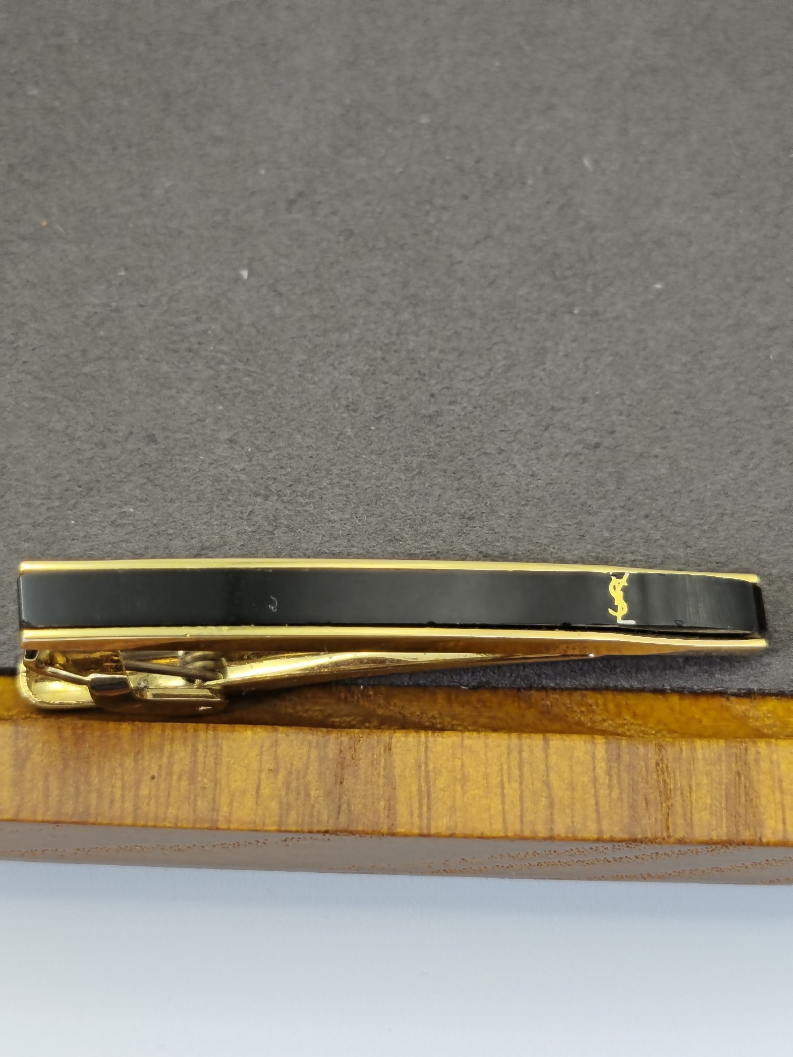 Yves Saint Laurent Black & Gold Tie Clip & Cufflinks Set image 7