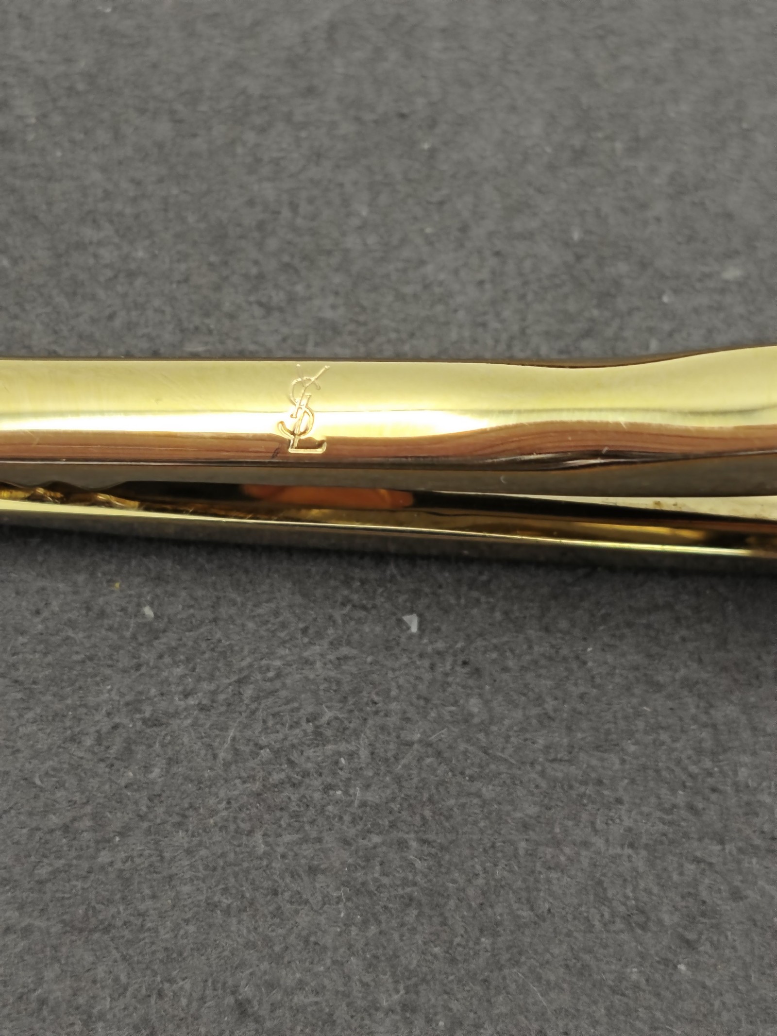 Yves Saint Laurent Black & Gold Tie Clip & Cufflinks Set image 9
