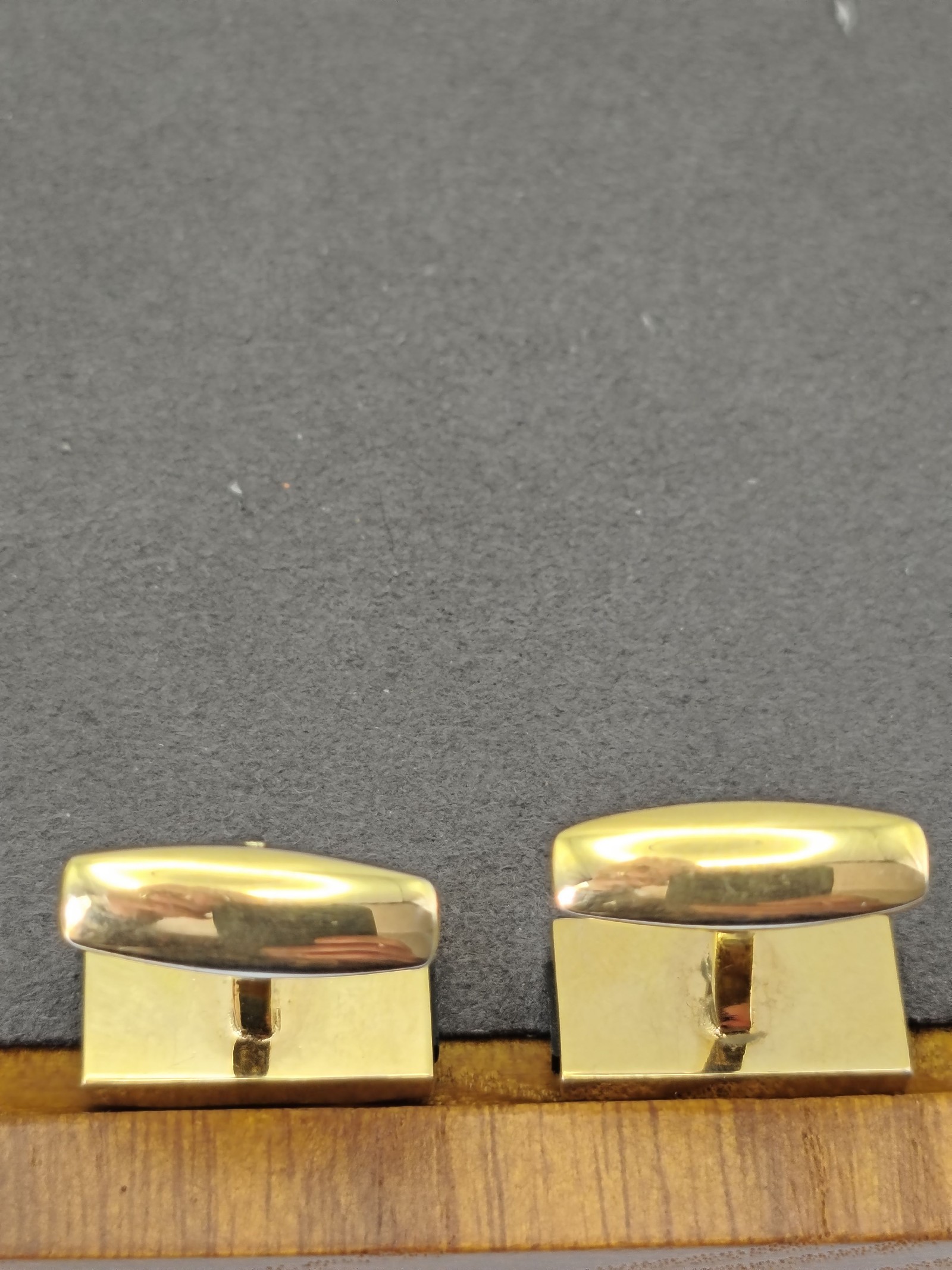 Yves Saint Laurent Black & Gold Tie Clip & Cufflinks Set image 10